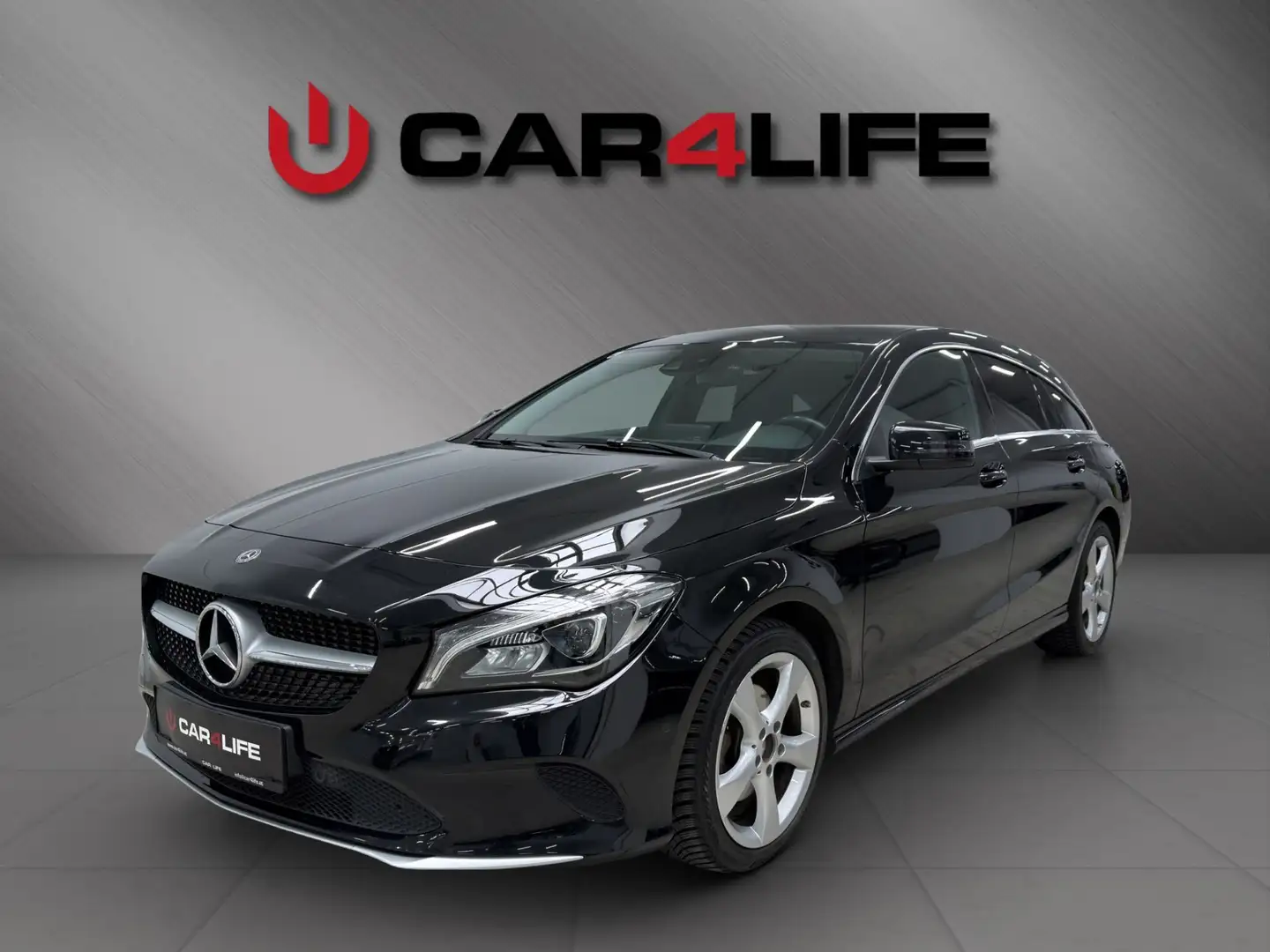 Mercedes-Benz CLA 220 CDI Shooting Brake 4MATIC Aut. *Kamera*LED* Schwarz - 1