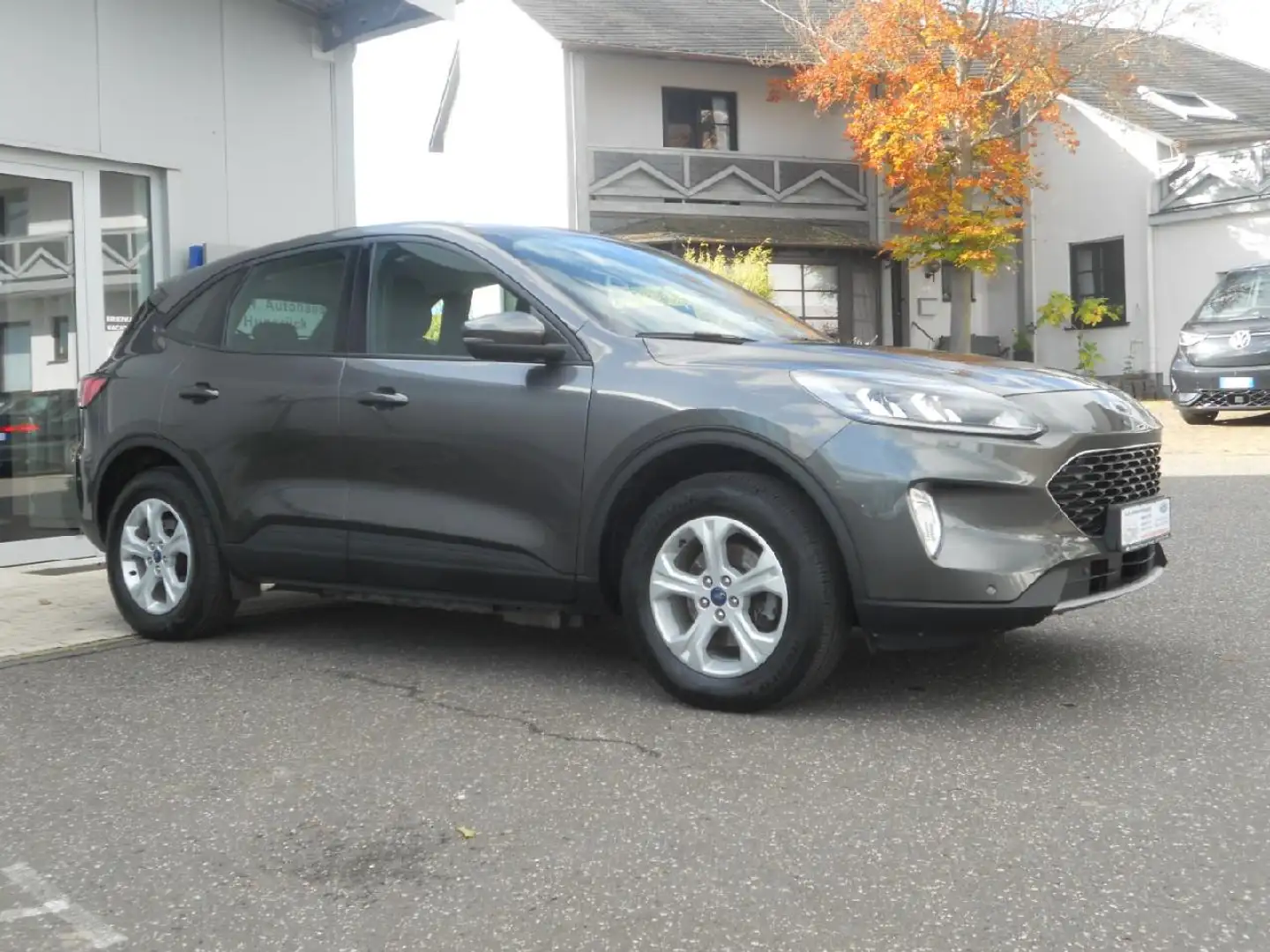 Ford Kuga Plug-In Hybrid Cool & Connect Grau - 1