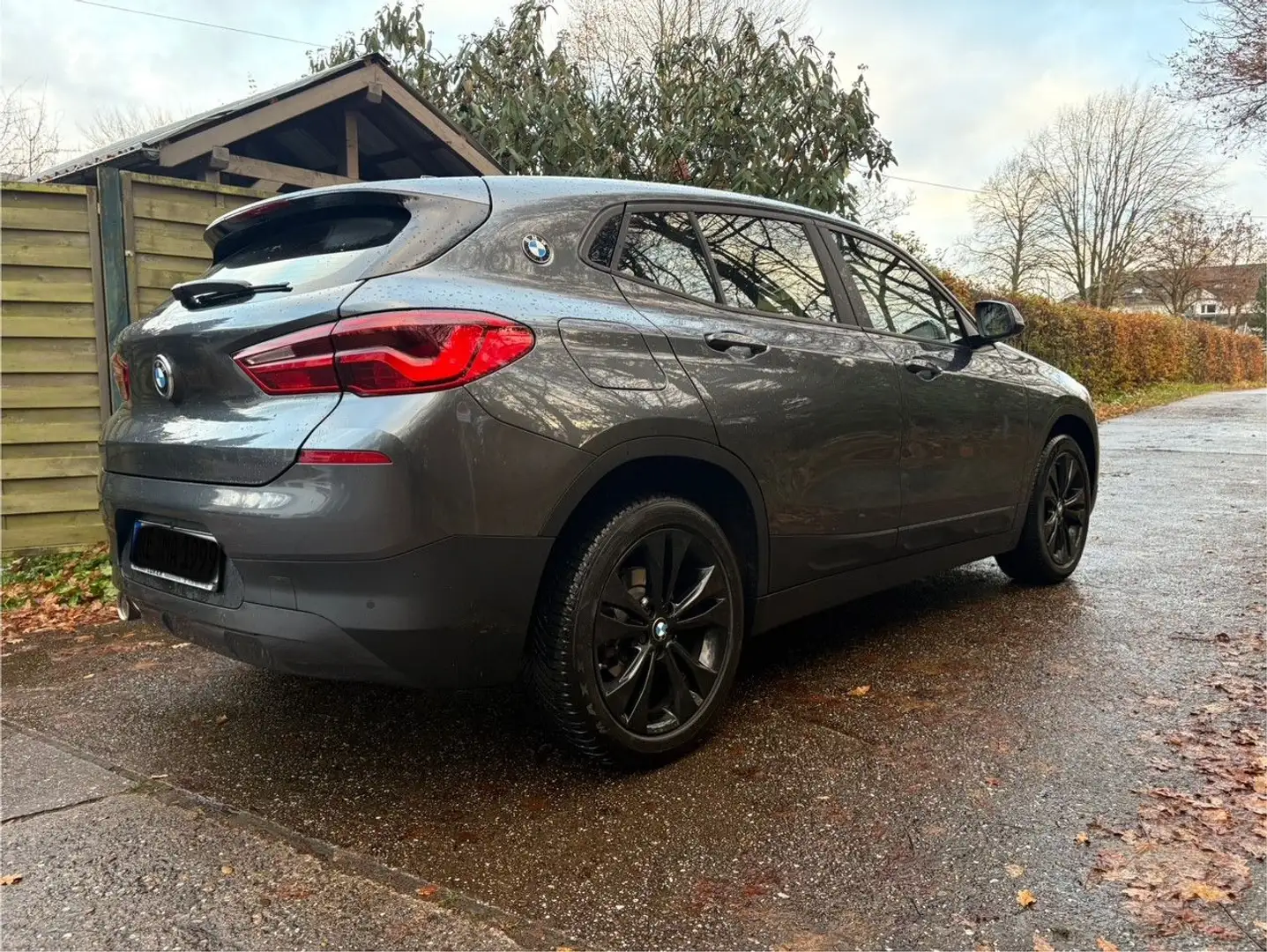 BMW X2 sDrive 18 i Advantage Gris - 2