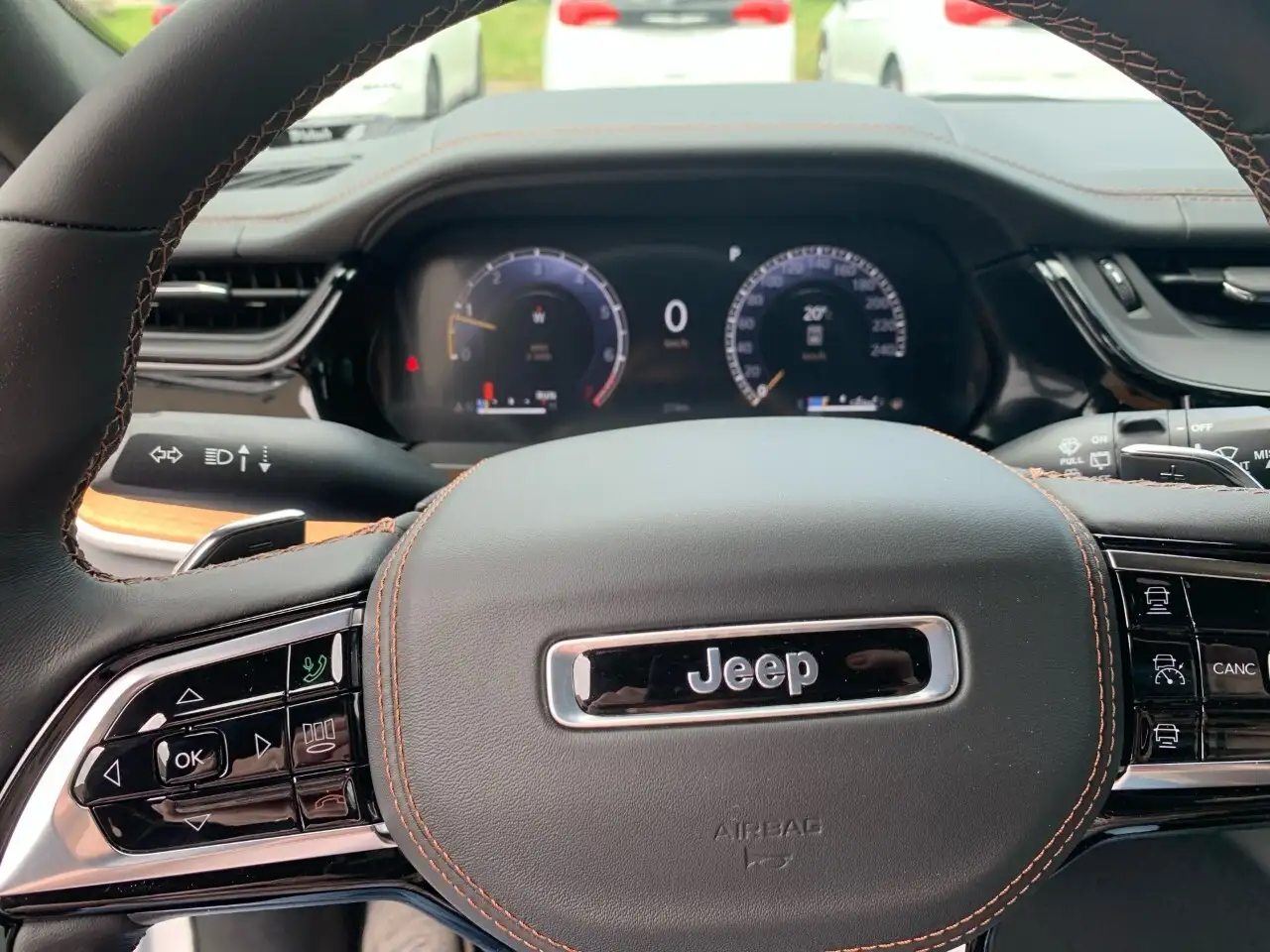 Jeep Grand Cherokee снимка Jeep Grand Cherokee