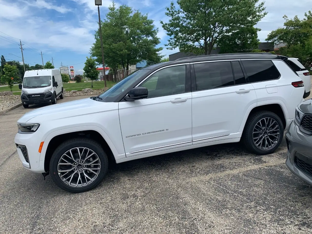 Jeep Grand Cherokee снимка Jeep Grand Cherokee