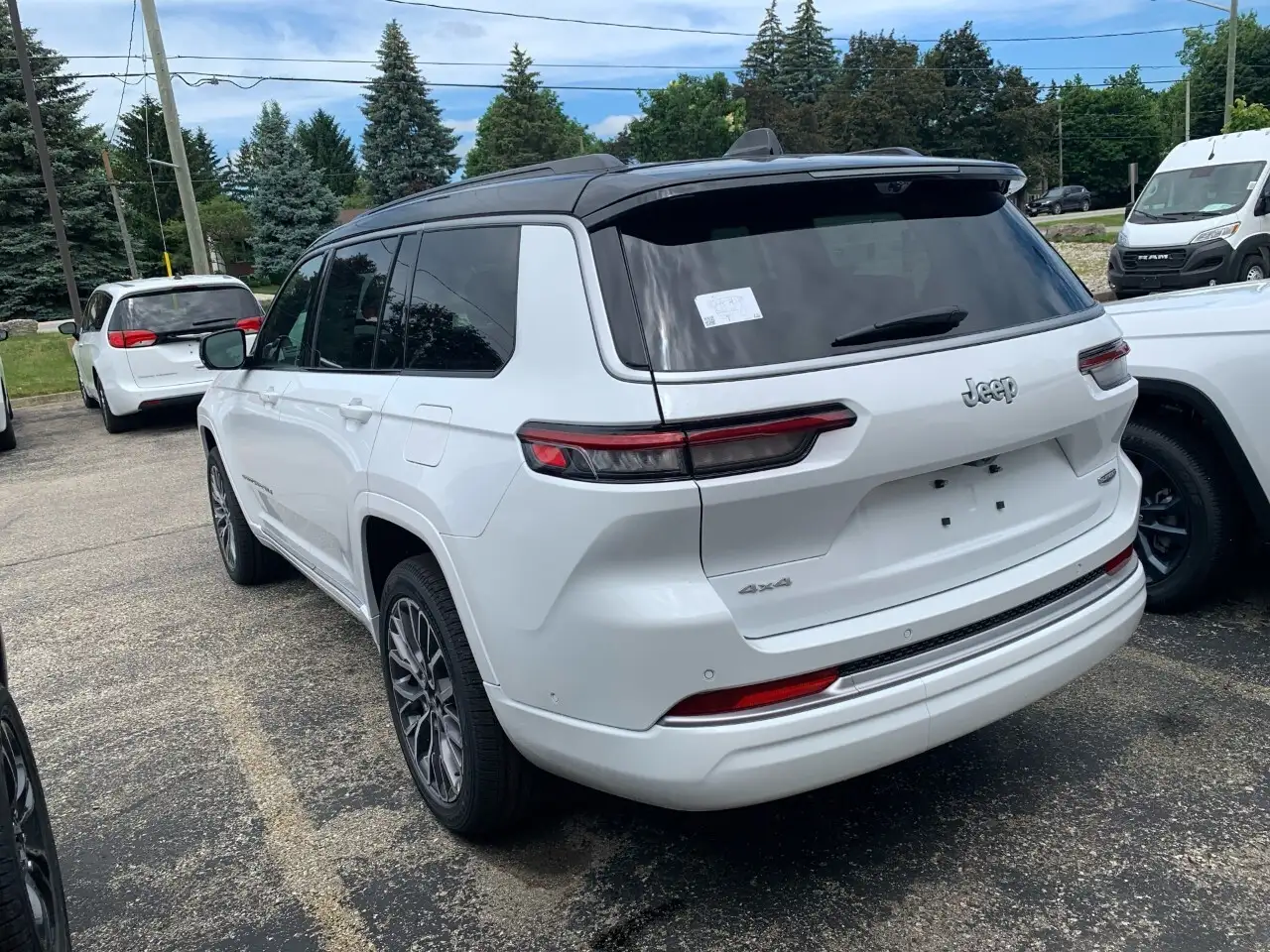 Jeep Grand Cherokee снимка Jeep Grand Cherokee