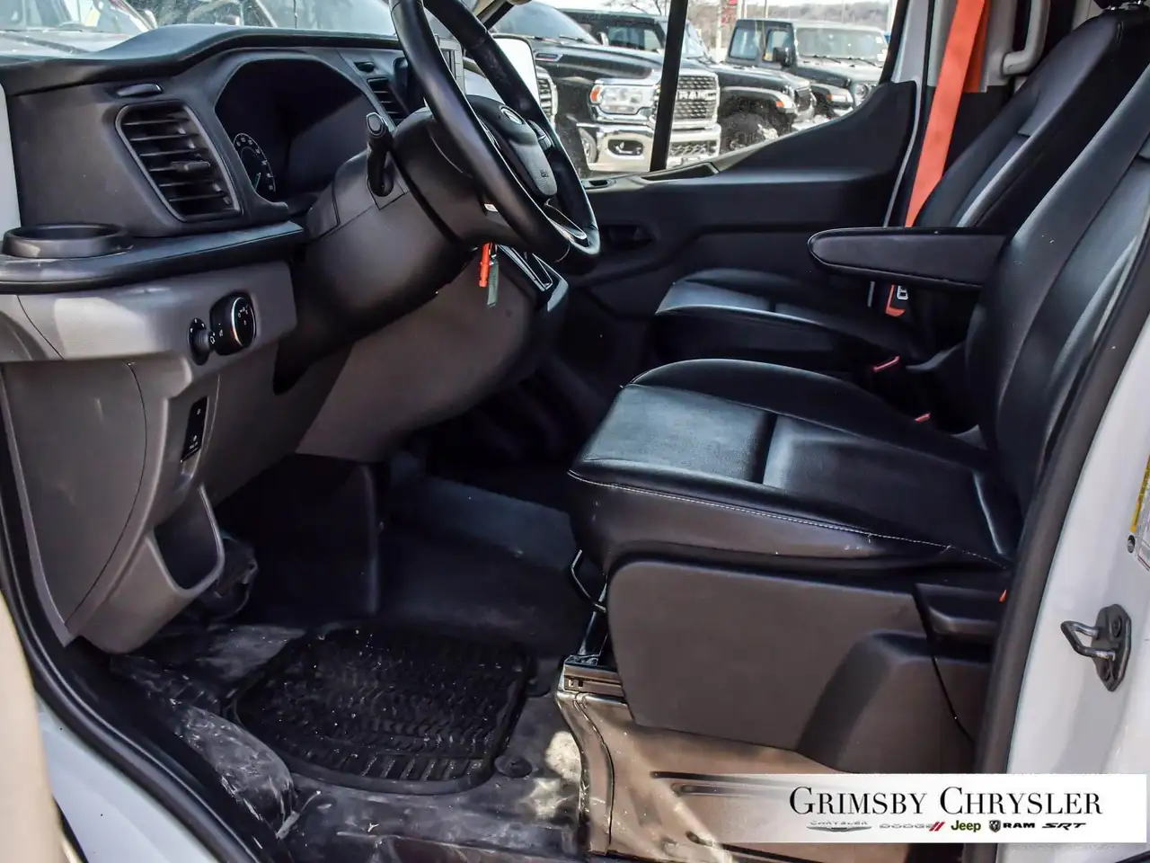 Ford Transit Cargo Van снимка Ford Transit Cargo Van