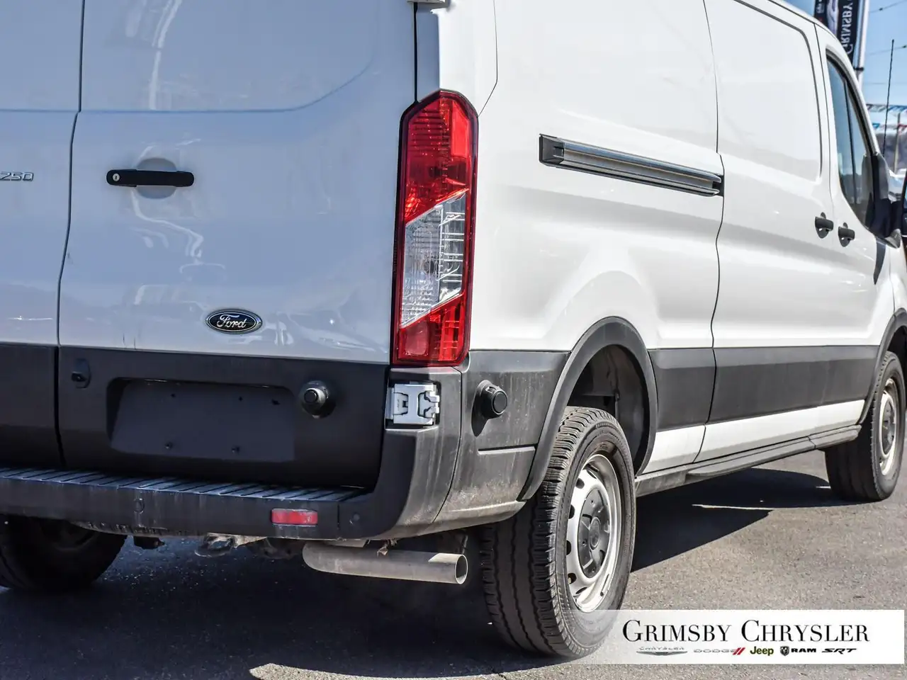 Ford Transit Cargo Van снимка Ford Transit Cargo Van
