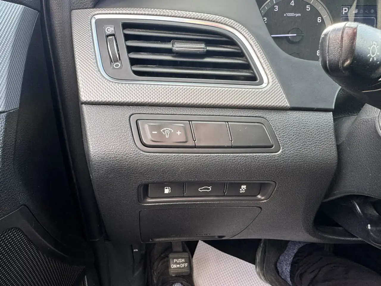 Hyundai SONATA снимка Hyundai SONATA