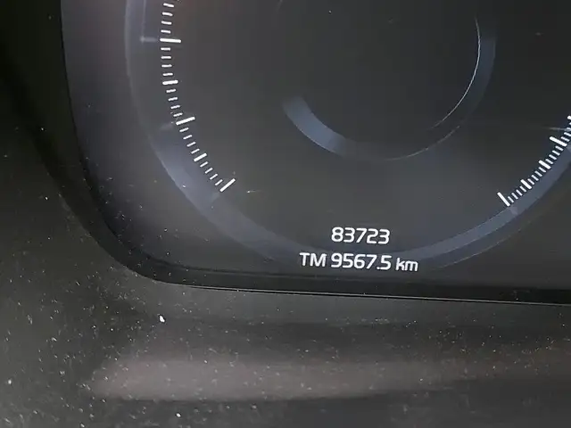 Volvo XC40 view 4