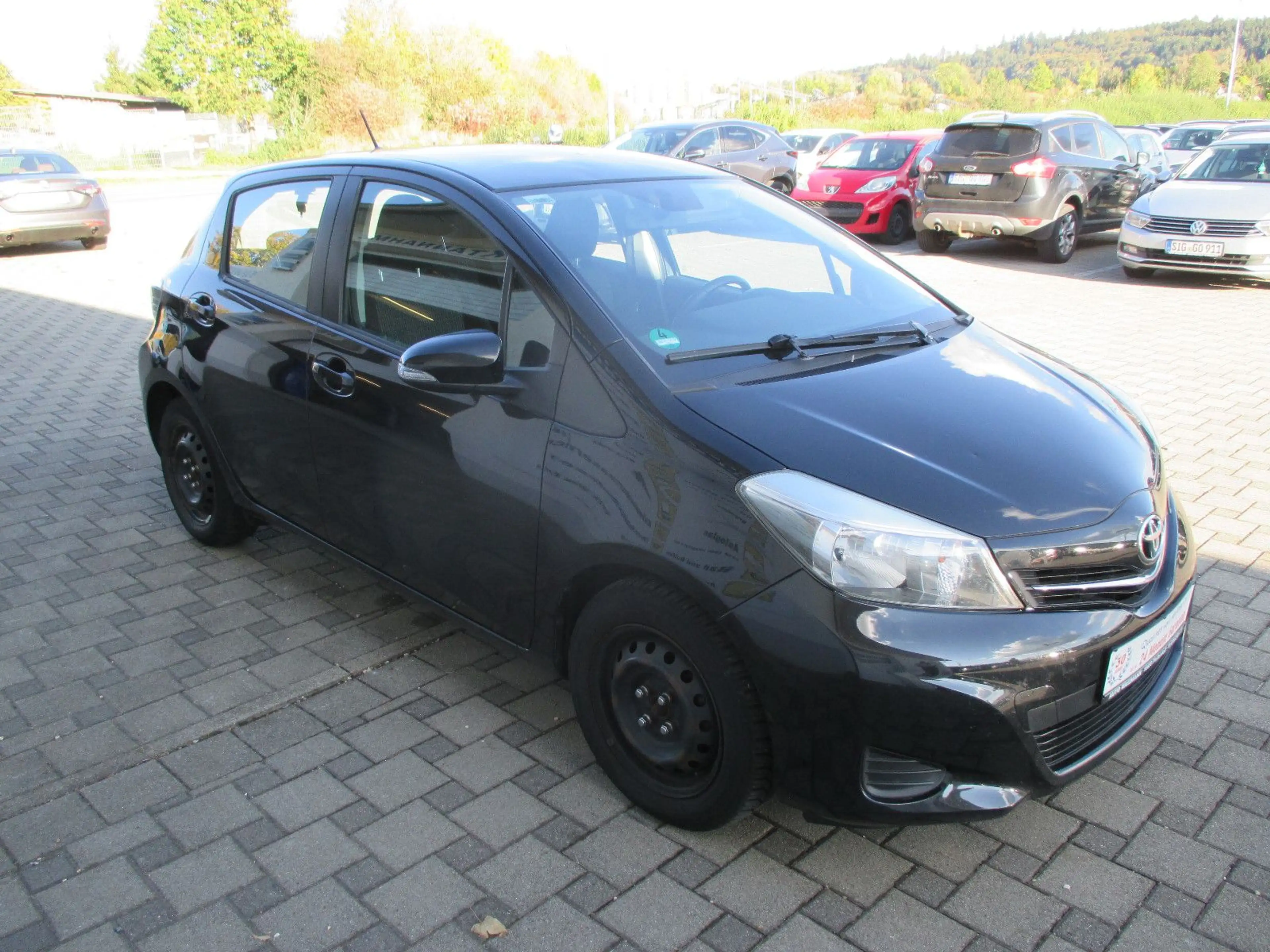 Toyota Yaris Edition 2014 — photo 3