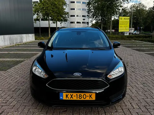 Ford Focus view 5