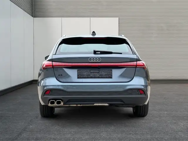 Audi A5 view 4