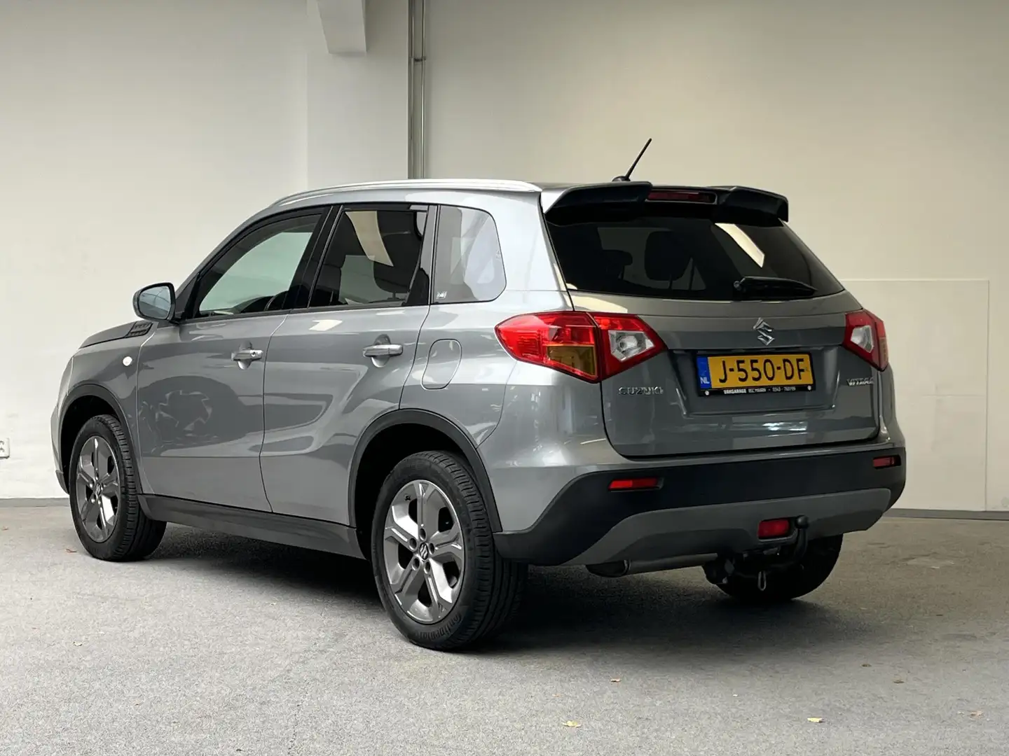 Suzuki Vitara 1.6 Exclusive | TREKHAAK | CAMERA | STOELVERWARMIN Gris - 2