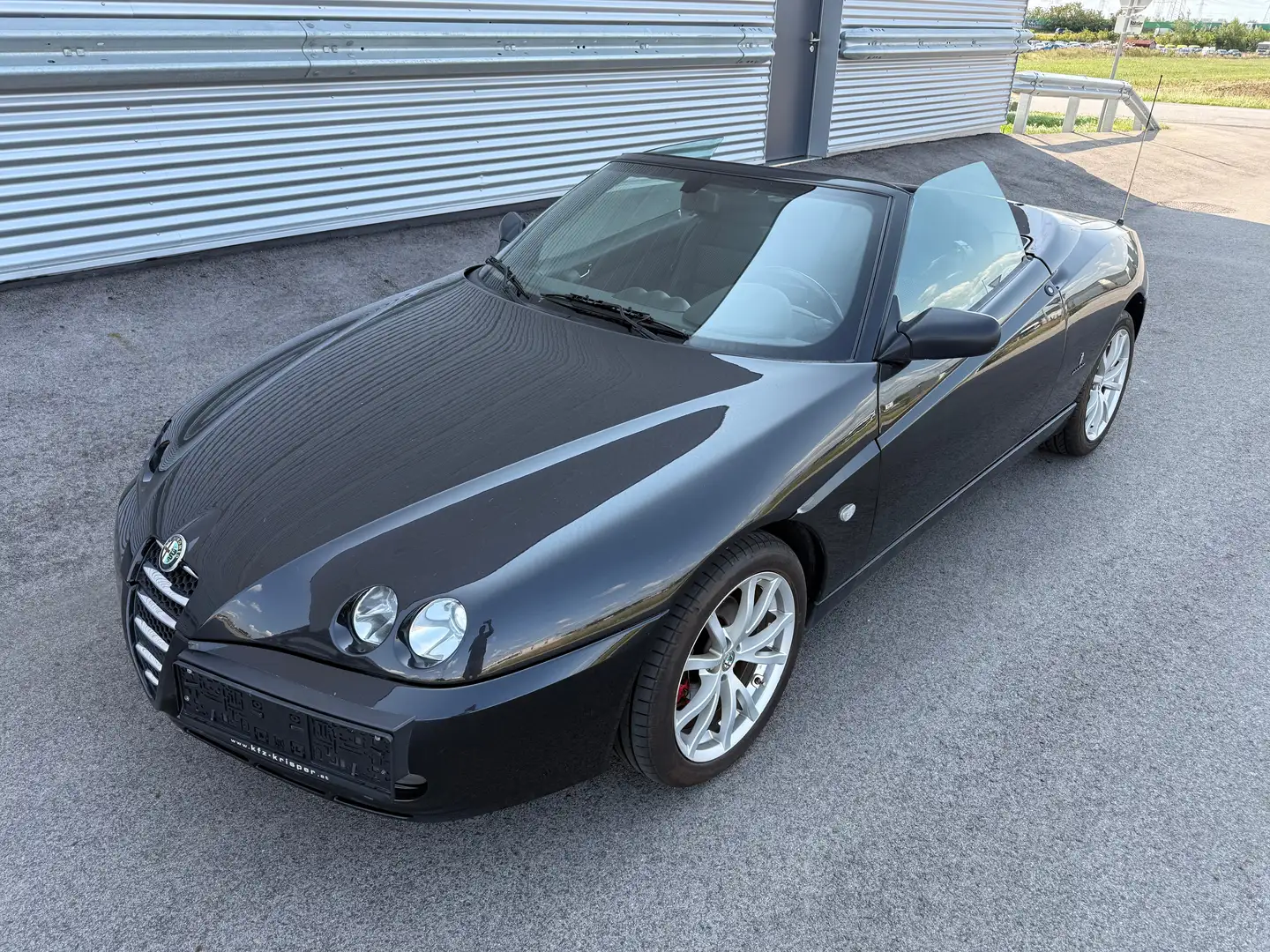 Alfa Romeo Spider 2,0 JTS ID:119 Fekete - 1