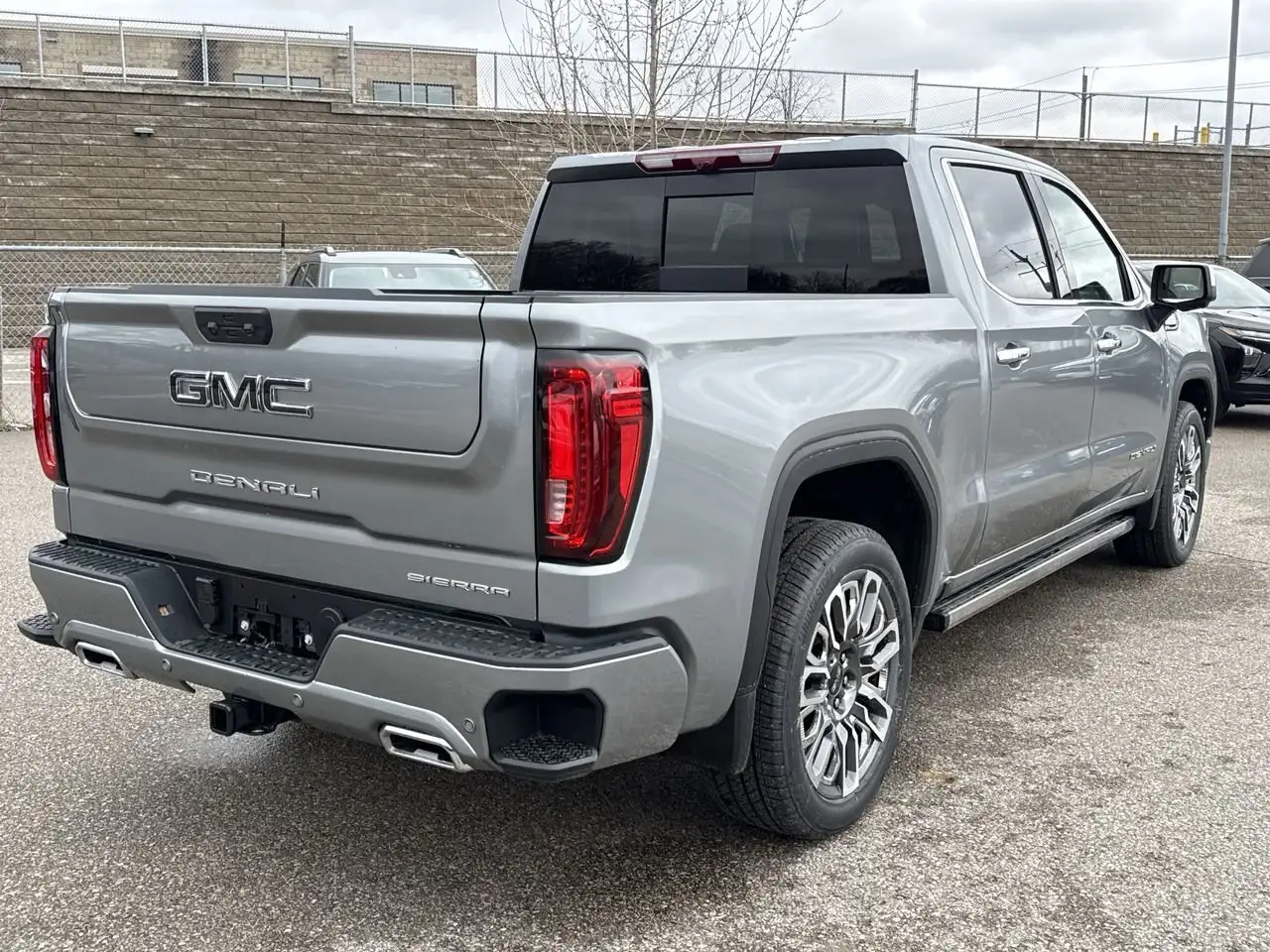 GMC Sierra 1500 снимка GMC Sierra 1500