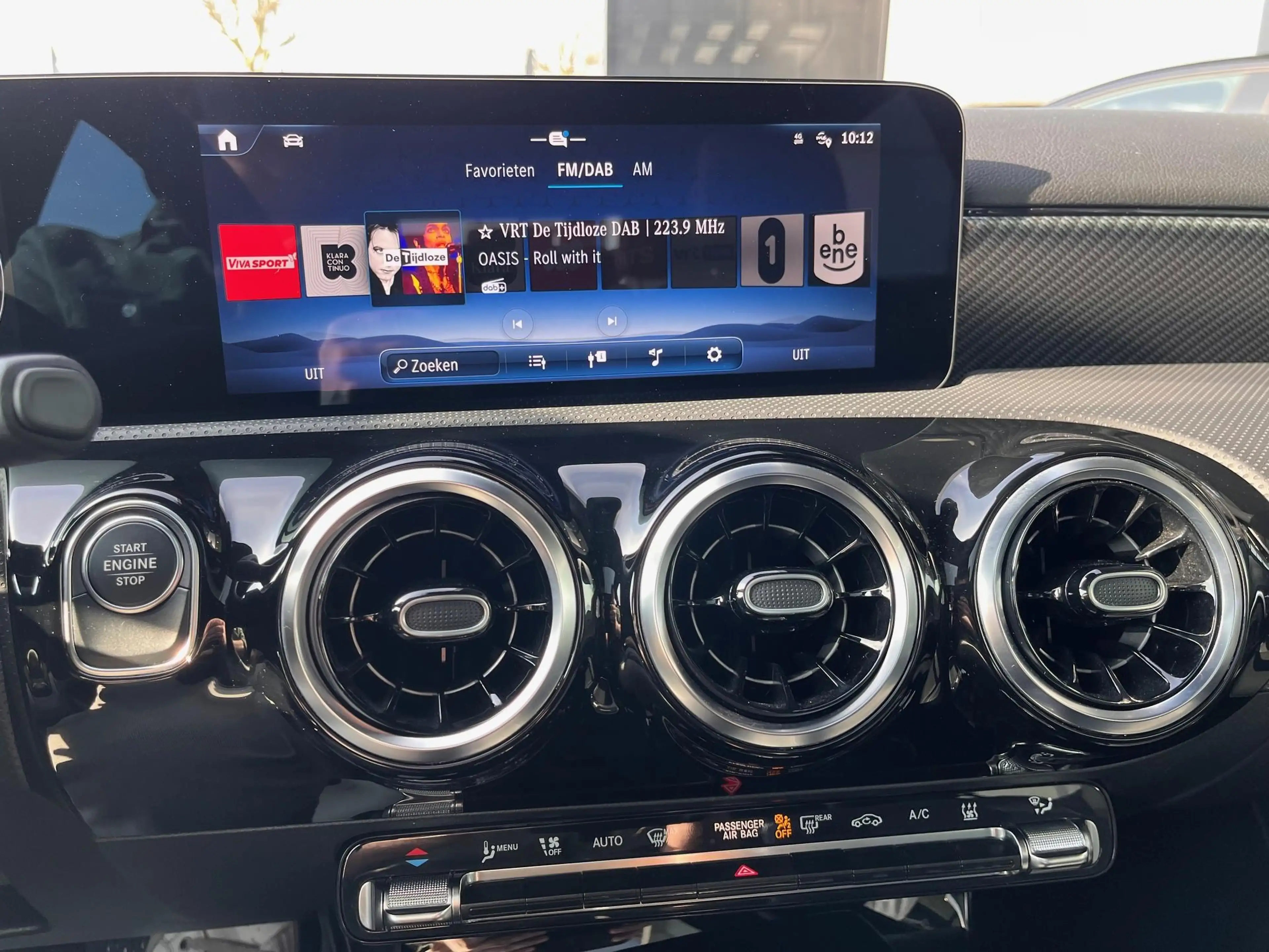 Mercedes-Benz A 250 e met panoramadak — photo 11