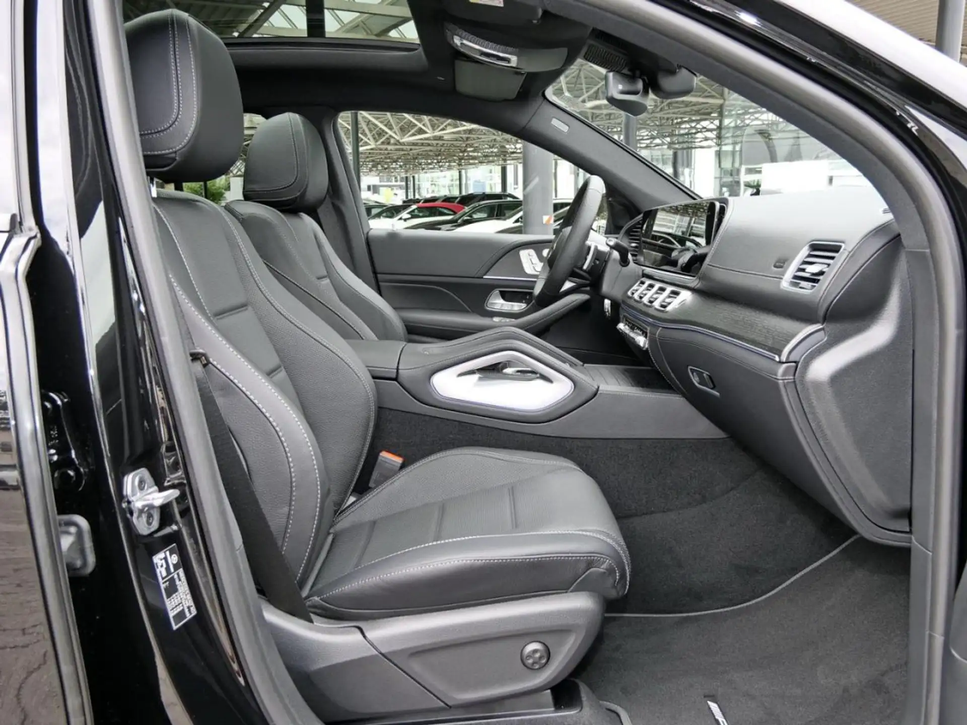 벤츠 Mercedes-Benz GLE GLE 300 2026 검정 사진 7