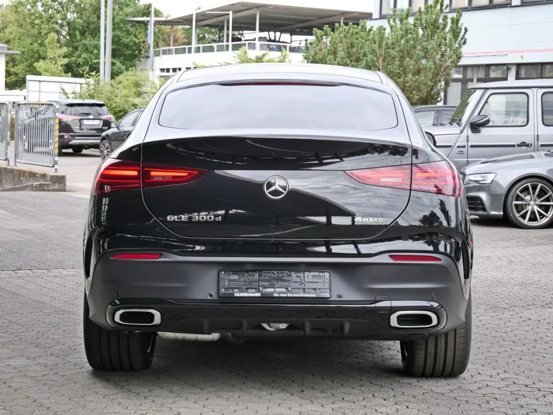 벤츠 Mercedes-Benz GLE GLE 300 2026 검정 사진 4