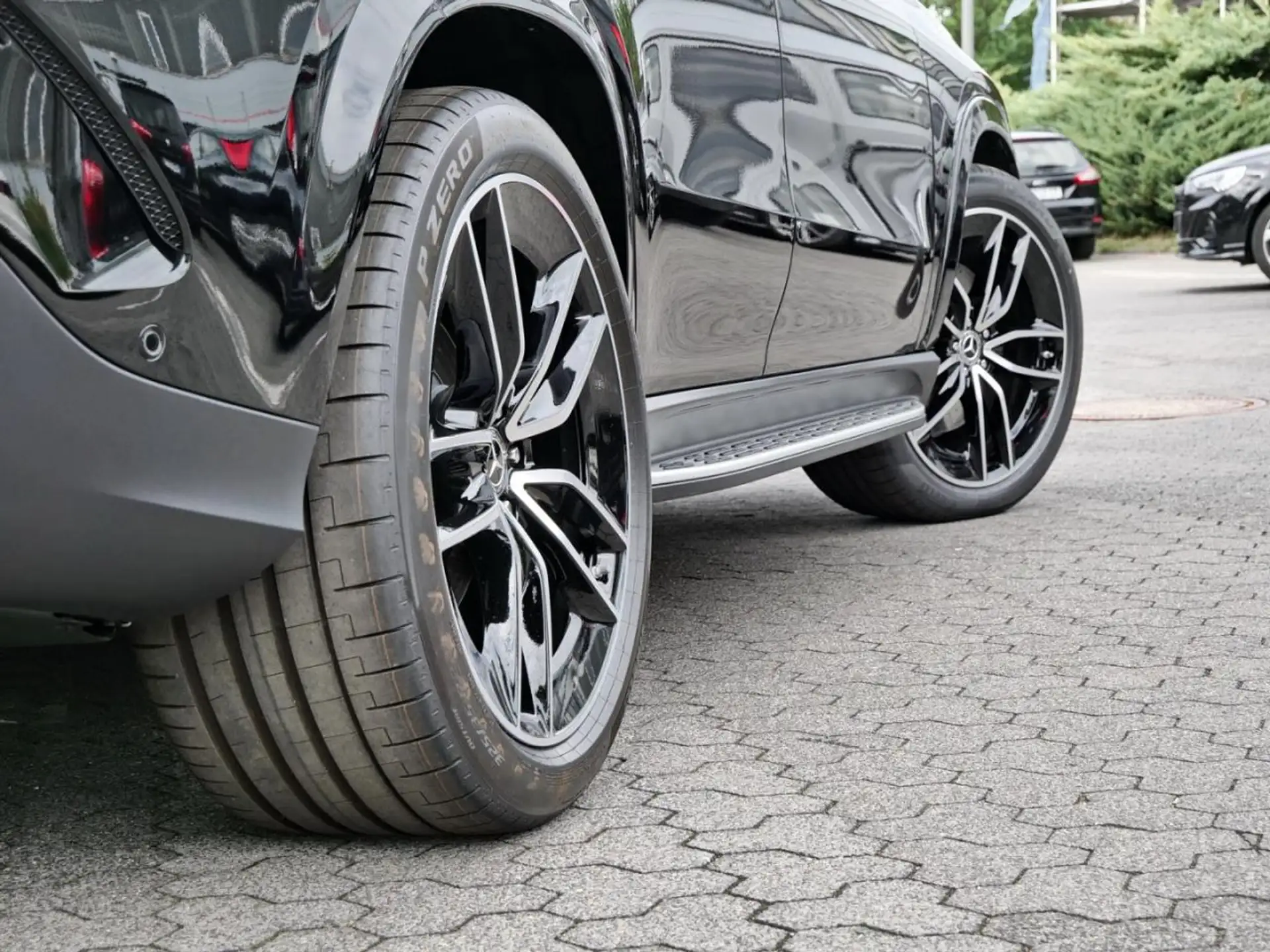 벤츠 Mercedes-Benz GLE GLE 300 2026 검정 사진 5