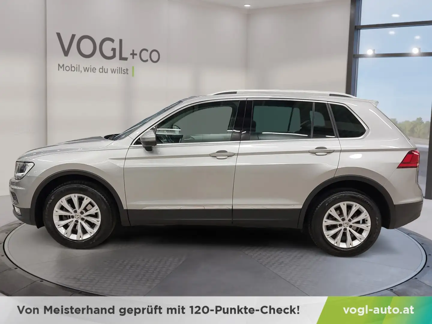 Volkswagen Tiguan 2,0 TDI SCR 4Motion Comfortline DSG Plateado - 2