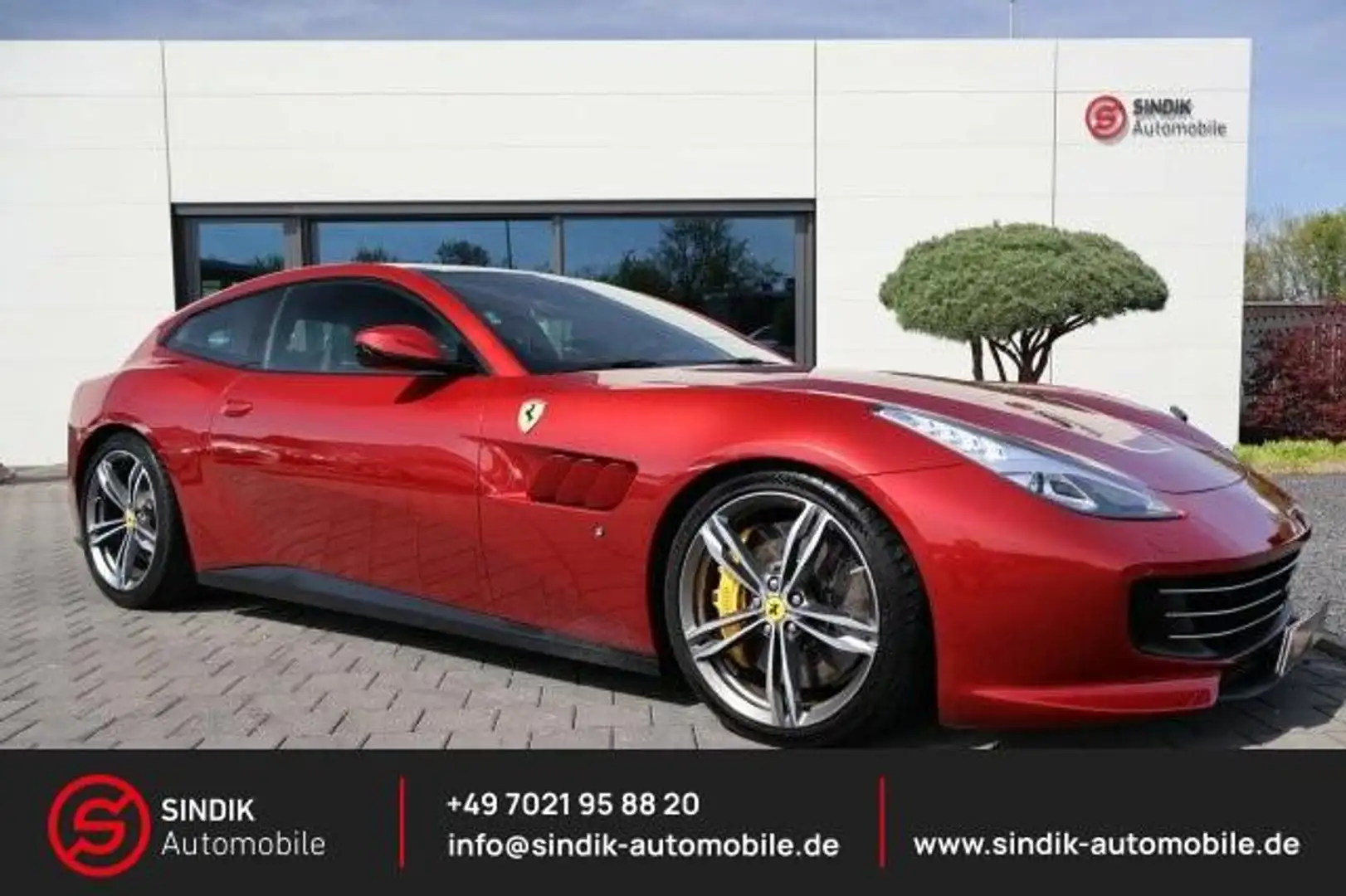 Ferrari GTC4 Lusso V12 Panorama-Lifting-Beif.Display Rot - 1