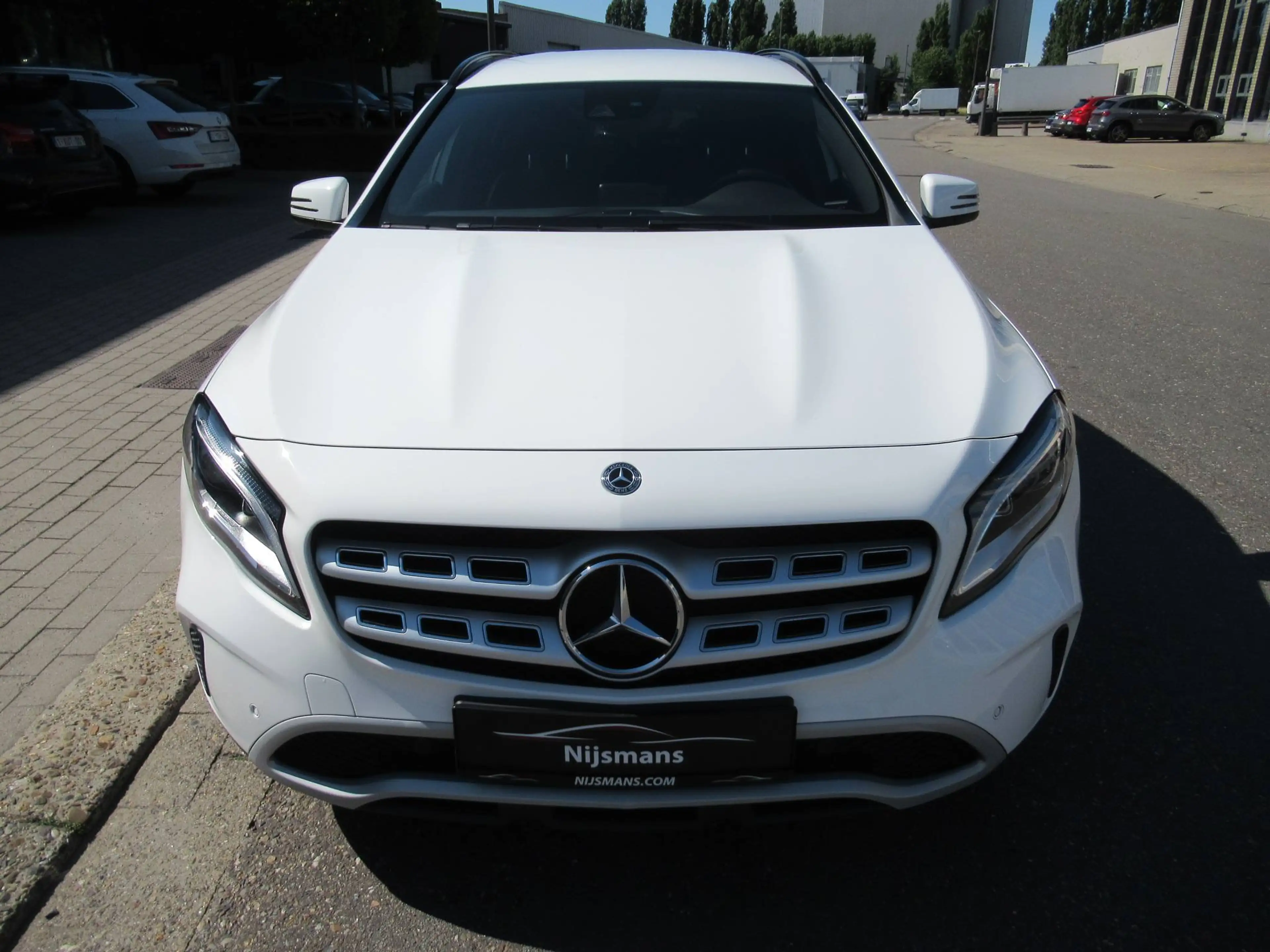 Mercedes-Benz GLA 180 Style 7G-DCT/Navi/Airco/Camera/LED/Parkassist — photo 2