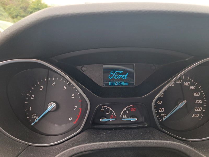 Ford Focus 1.6 5-türig Klima Scheckheft Wenig Km !!! — photo 14
