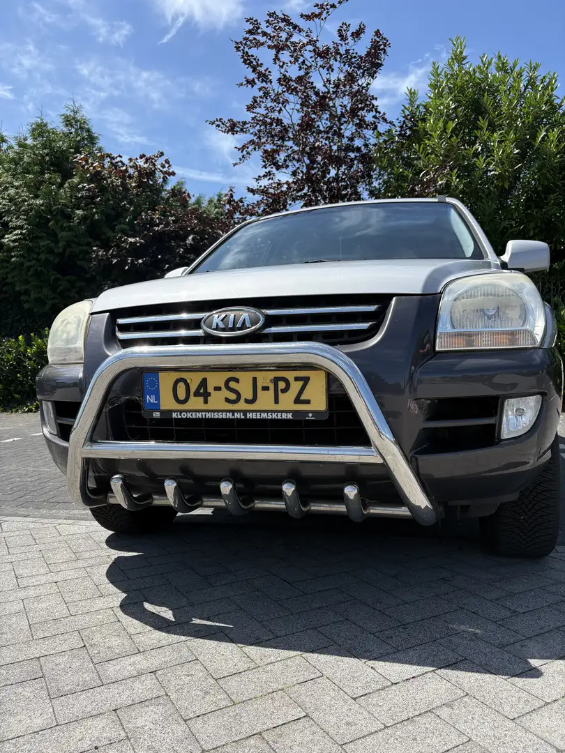 Kia Sportage 2.0 CVVT Executive Gris - 1