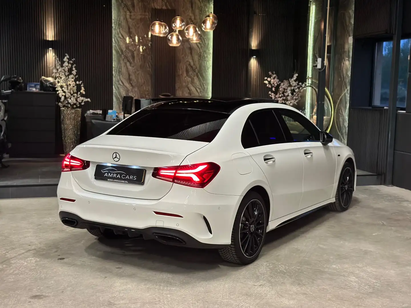 Mercedes-Benz A 250 e AMG|Black pakket|PANO|BOMVOL! Blanc - 2