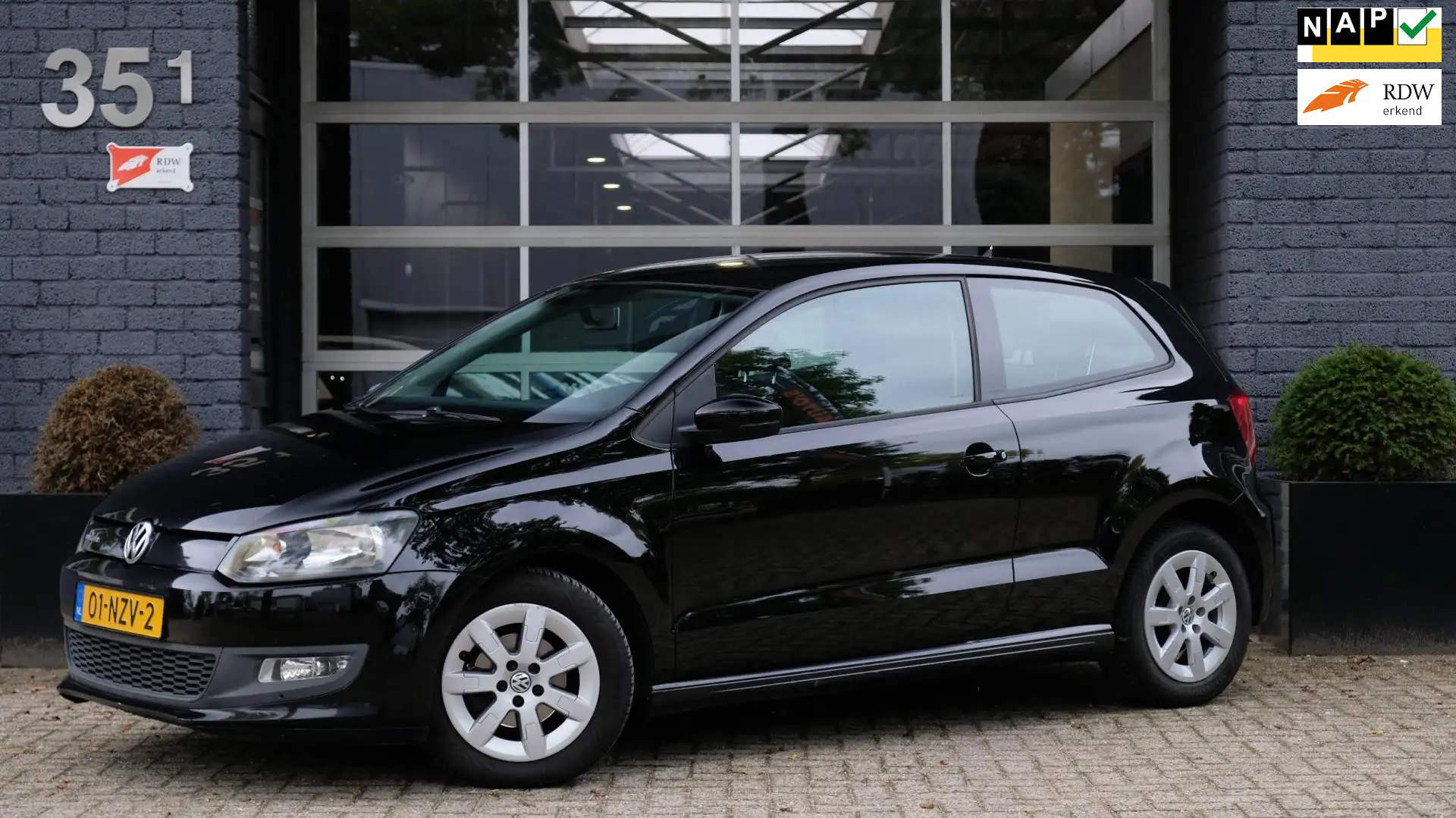 Volkswagen Polo 1.2 TDI BlueMotion Airco|Cruise|Carplay Zwart - 1