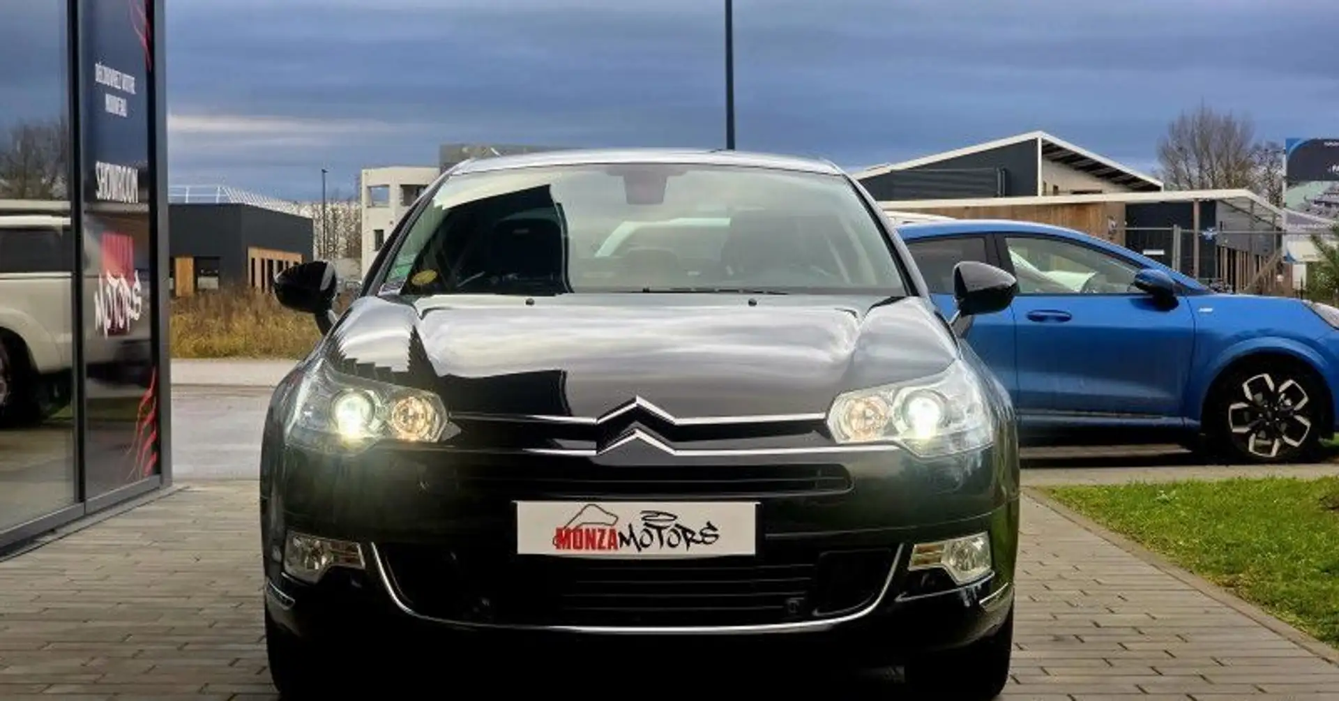 Citroen C5 2.0 HDI138 FAP EXCLUSIVE BAA Noir - 2