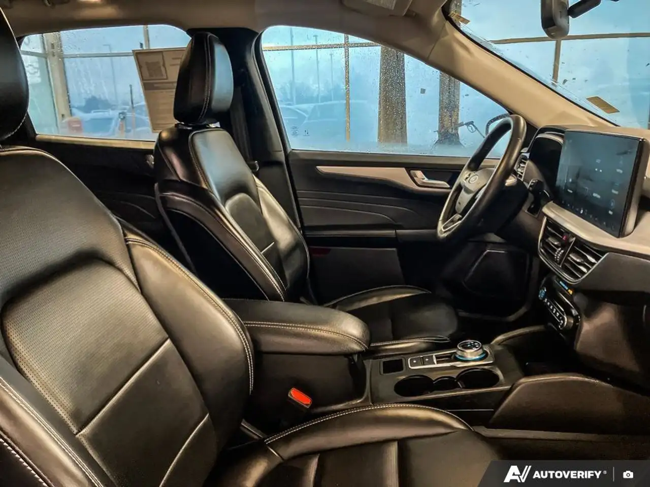 Ford Escape снимка Ford Escape