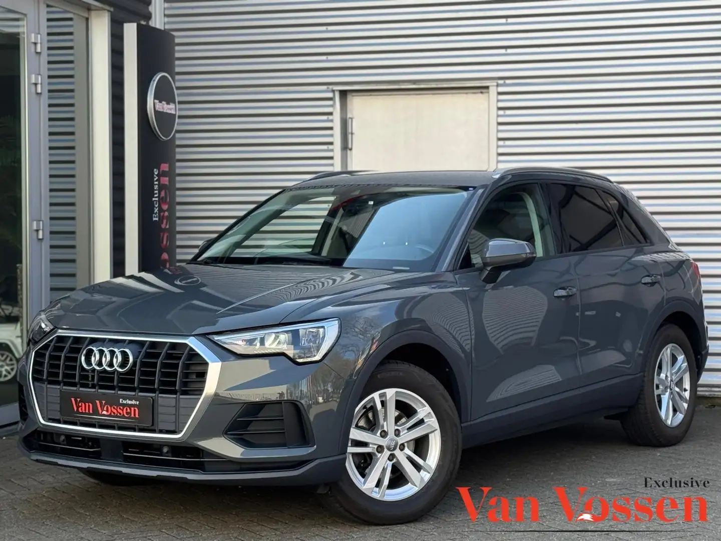 Audi Q3 35 TFSI|Trekhaak|DAB|Navi|Pre sense| Grijs - 1