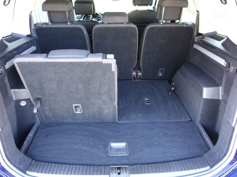 Volkswagen Touran 2.0 TDI DSG Highline*7Sitze*ALCANTARA*AHK*LED*NAVI — photo 4