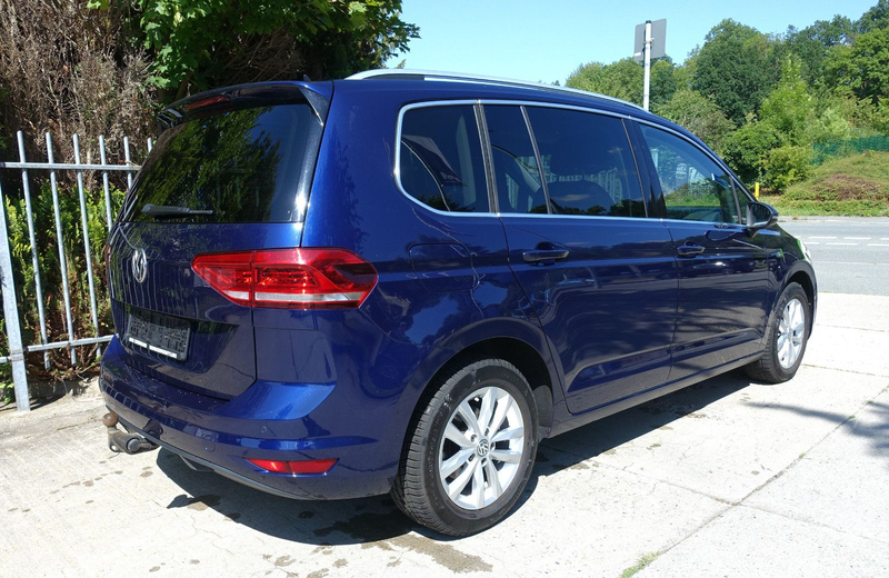 Volkswagen Touran 2.0 TDI DSG Highline*7Sitze*ALCANTARA*AHK*LED*NAVI — photo 8