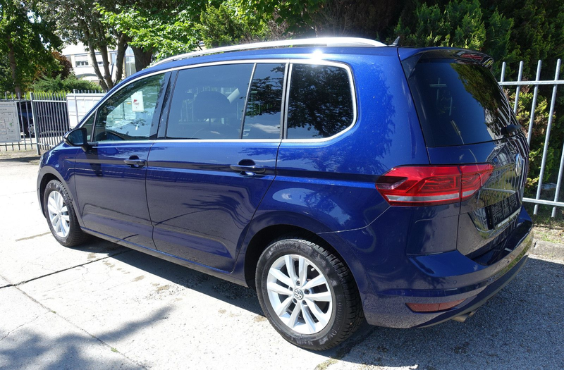 Volkswagen Touran 2.0 TDI DSG Highline*7Sitze*ALCANTARA*AHK*LED*NAVI — photo 6