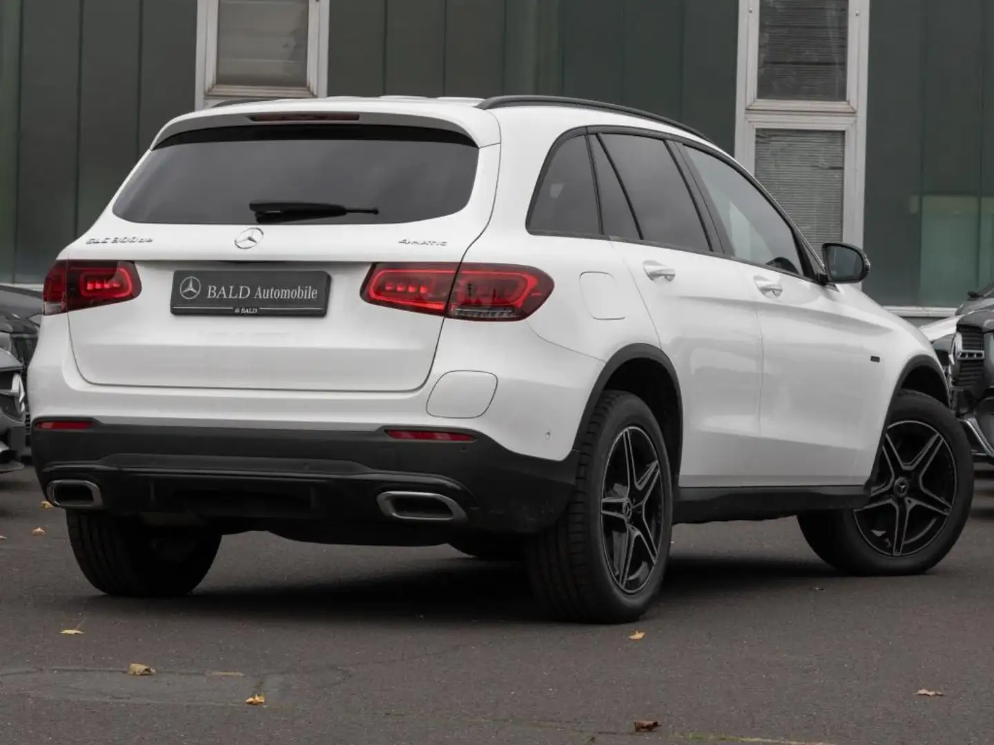 Mercedes-Benz GLC 300 de 4M AMG-Sport/MLB/Pano/AHK/Night/Totw Blanc - 2