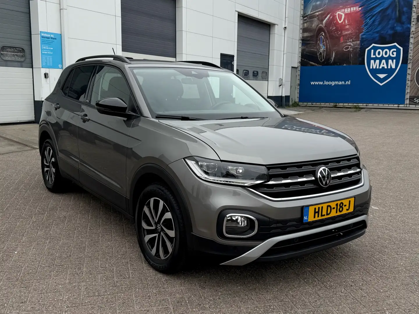 Volkswagen T-Cross 1.5 TSI UNITED , AUTOMAAT, TREKHAAK, ZGAN! Grey - 2