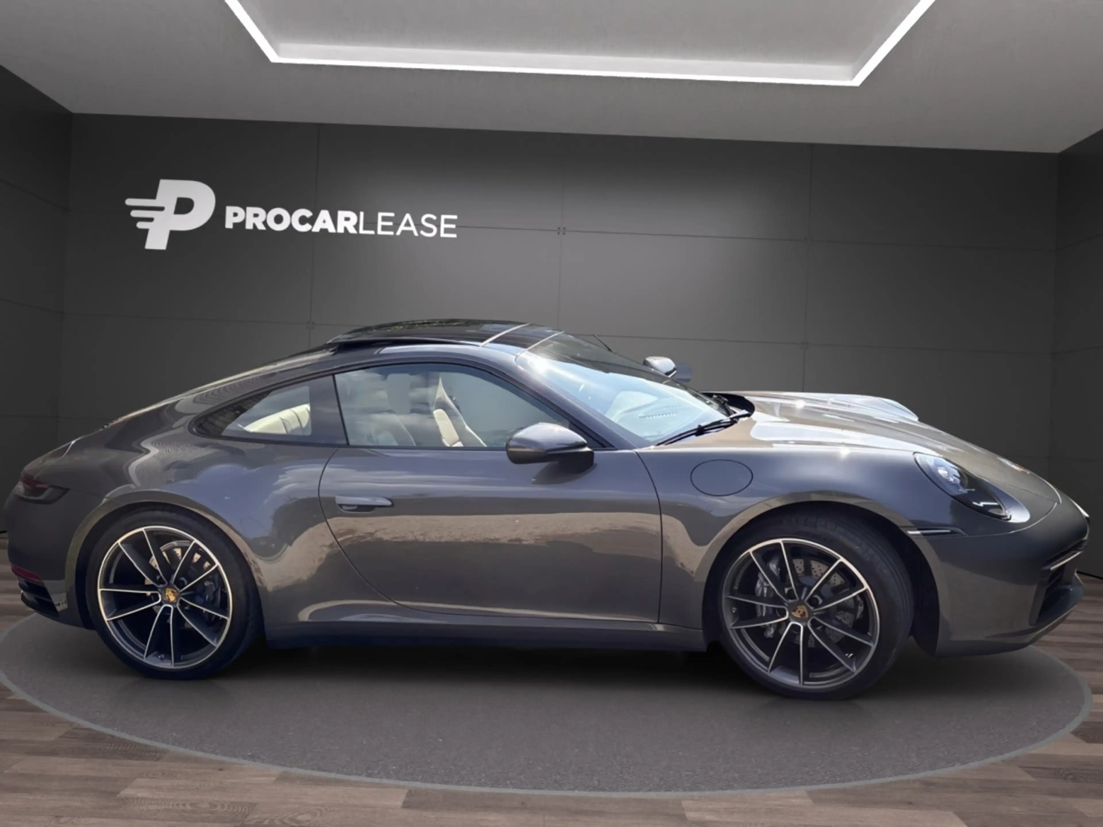 Porsche 911 992 CARRERA 4 — photo 3