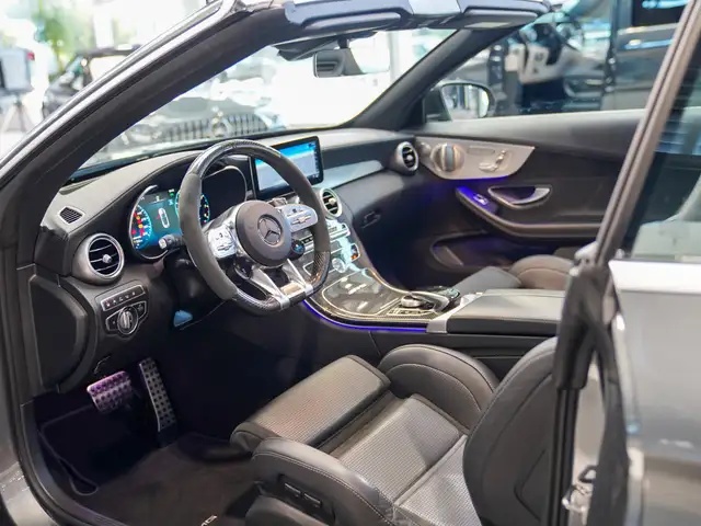 Mercedes-Benz C-Class view 17
