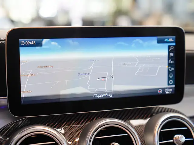 Mercedes-Benz C-Class view 22