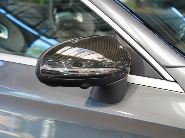 Mercedes-Benz C-Class view 4