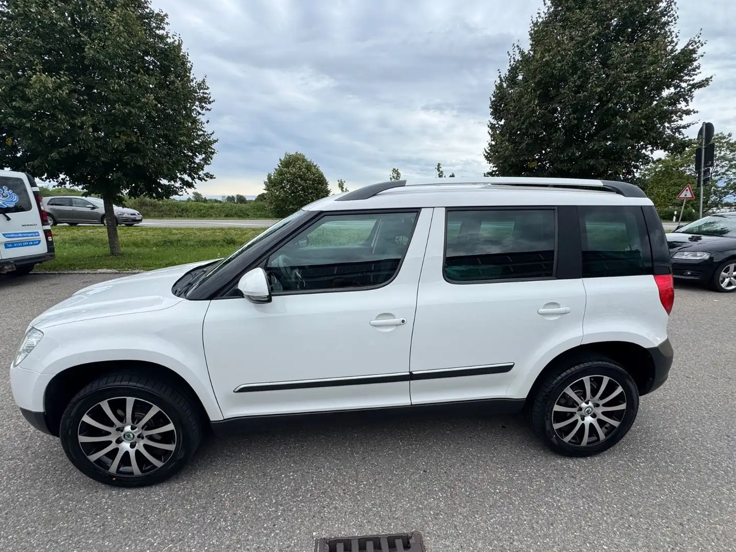 Skoda Yeti 1.2 TSI Adventure Weiß - 2