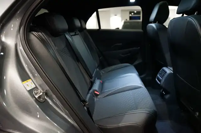 Volkswagen T-Roc view 13