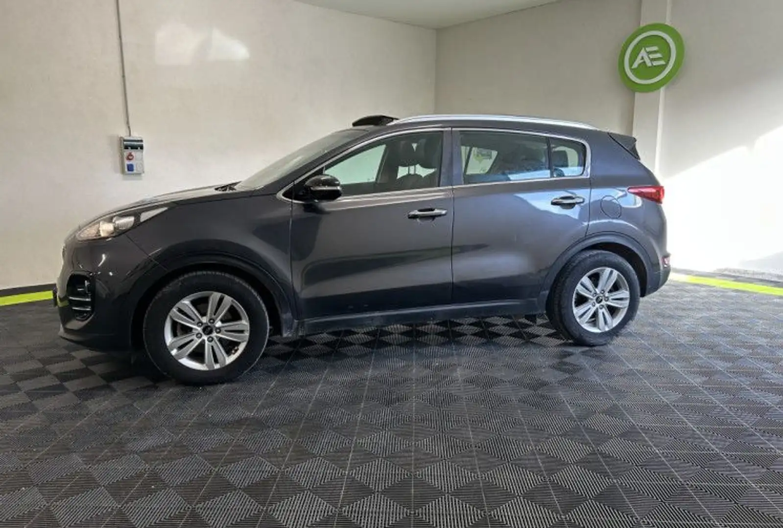 Kia Sportage IV 1.7 CRDi ISG 4x2 DCT7 Active %2B Toit Ouvrant Gris - 2