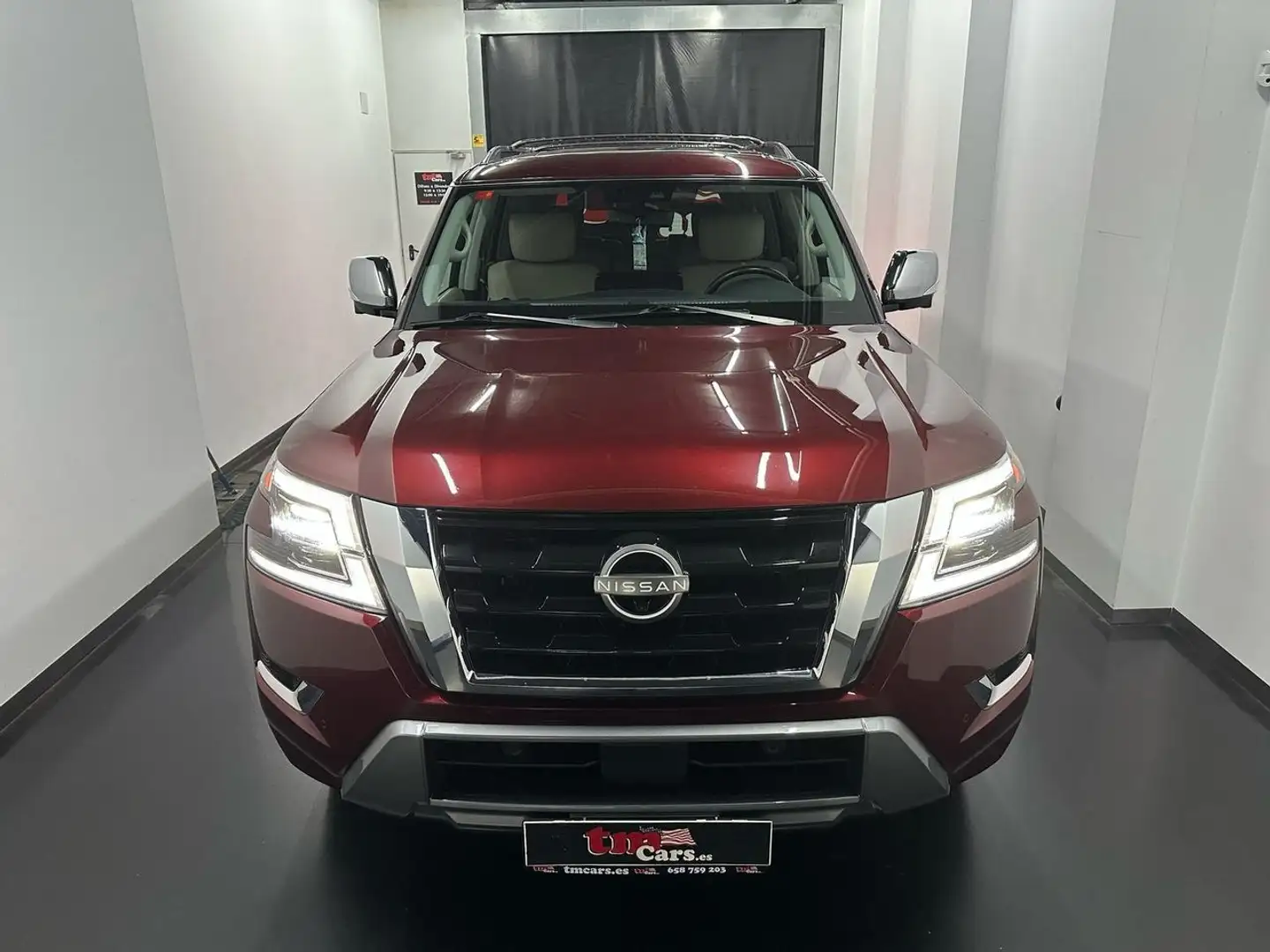 Nissan Armada Platinum - 1