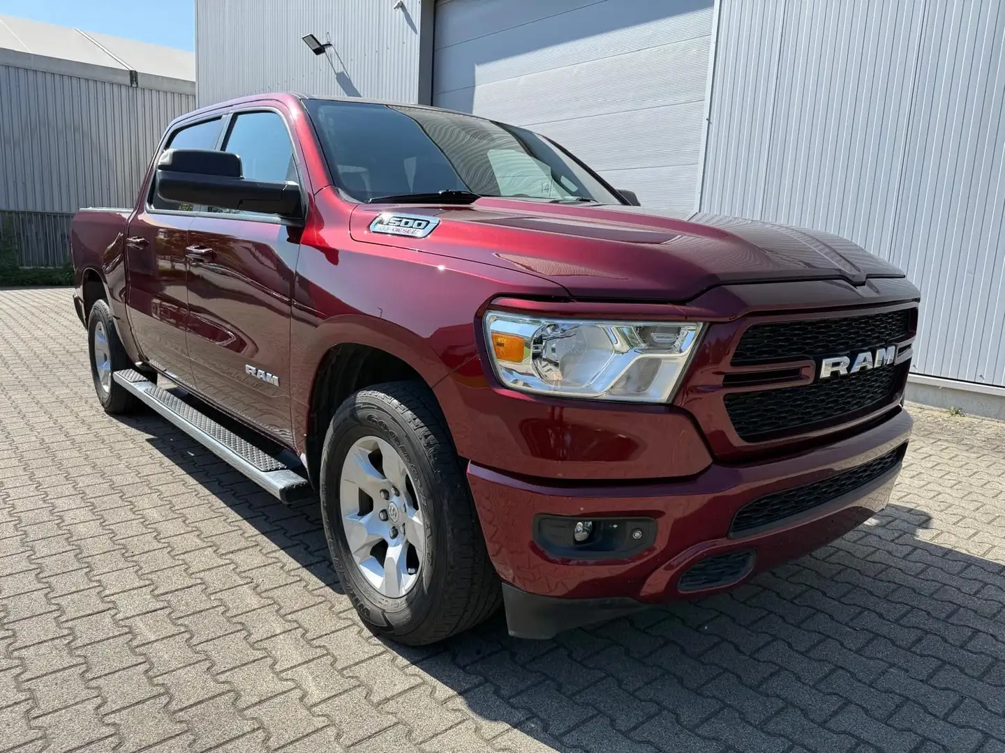 Dodge RAM 3,0 Eco Diesel CREWCAB Bighorn Rot - 1