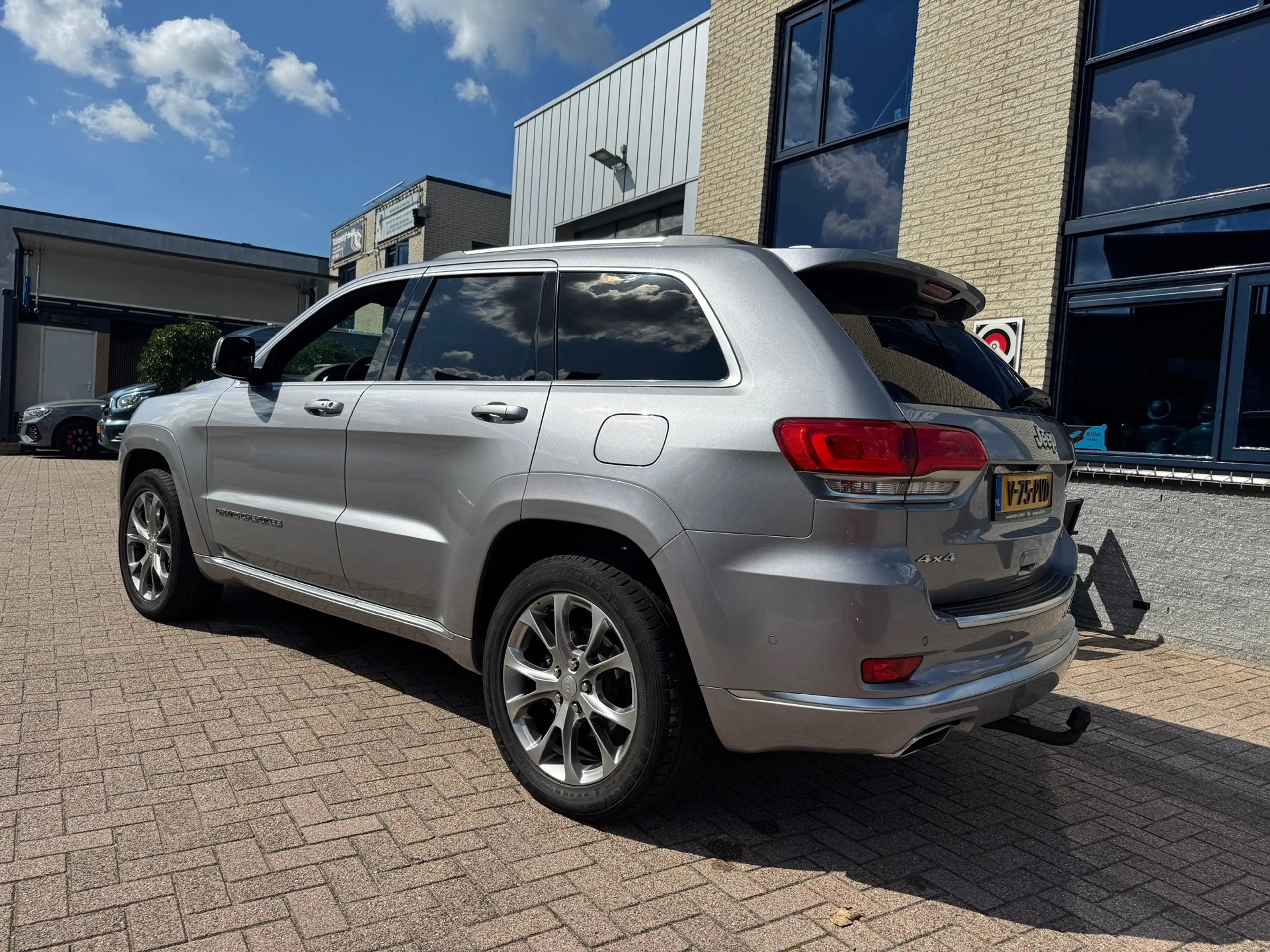 Jeep Grand Cherokee Summit- 4x4 Grijs kenteken-PANO — photo 2