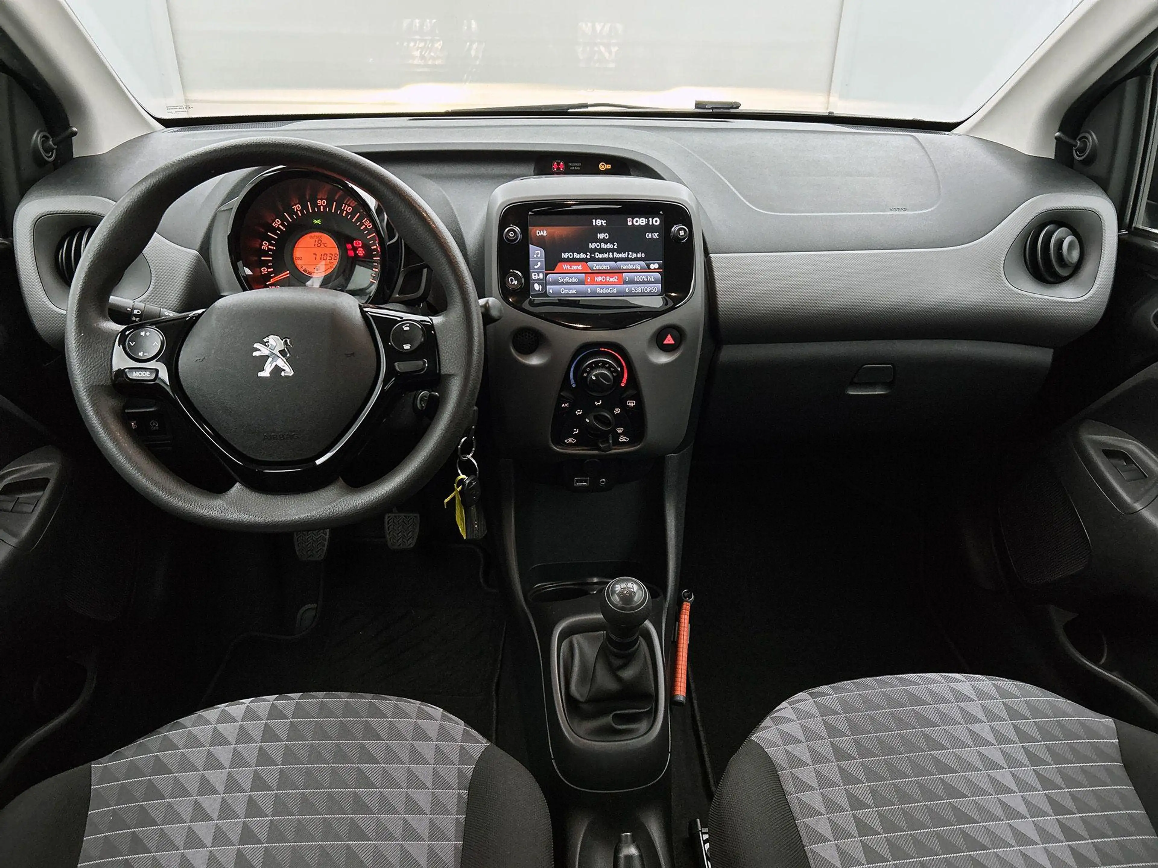 Peugeot 108 Active 1.0 e-VTi 72pk | Navigatie via Apple Carpla — photo 12