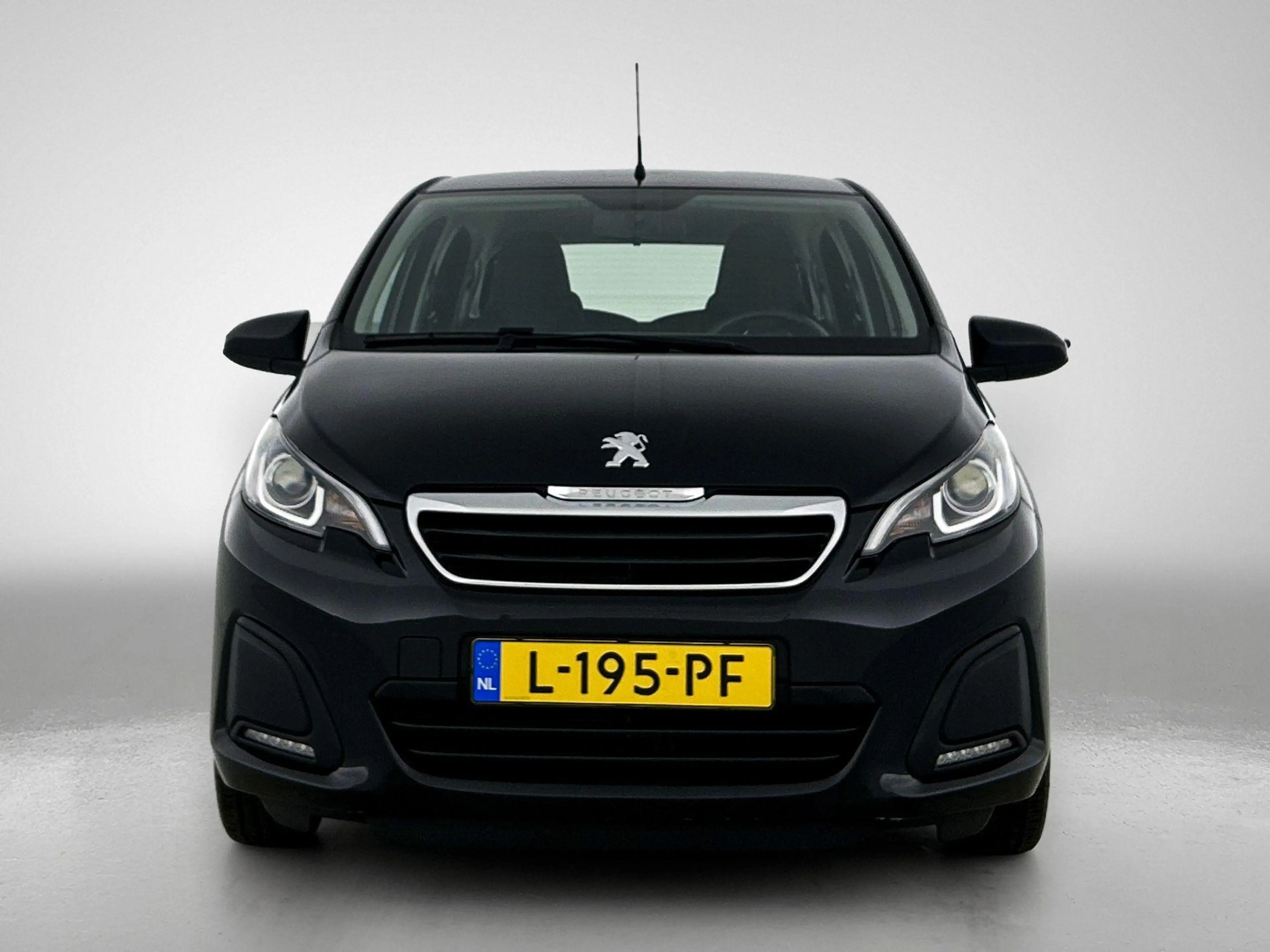 Peugeot 108 Active 1.0 e-VTi 72pk | Navigatie via Apple Carpla — photo 9