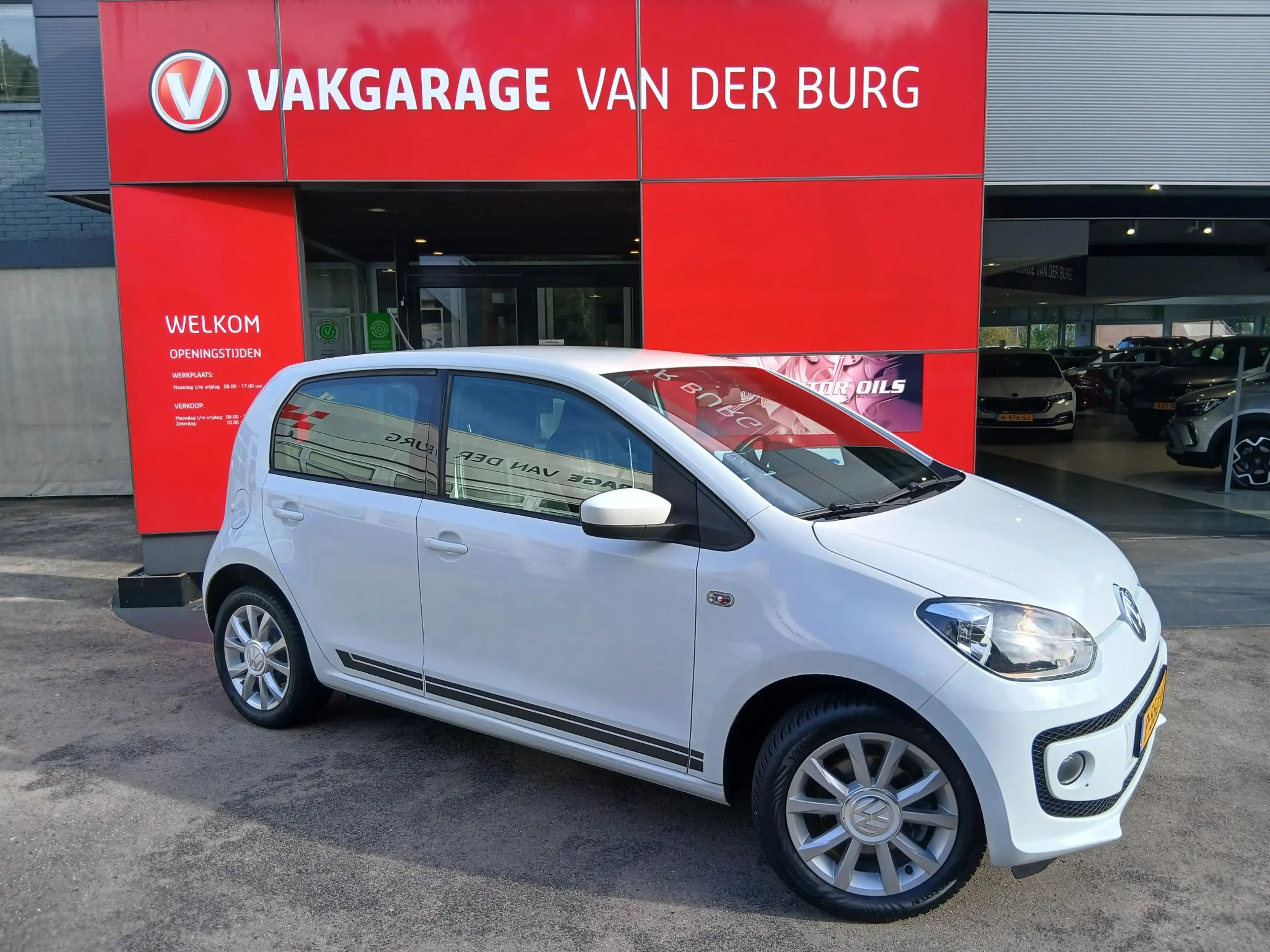 Volkswagen up! 1.0 BMT up! beats — photo 10