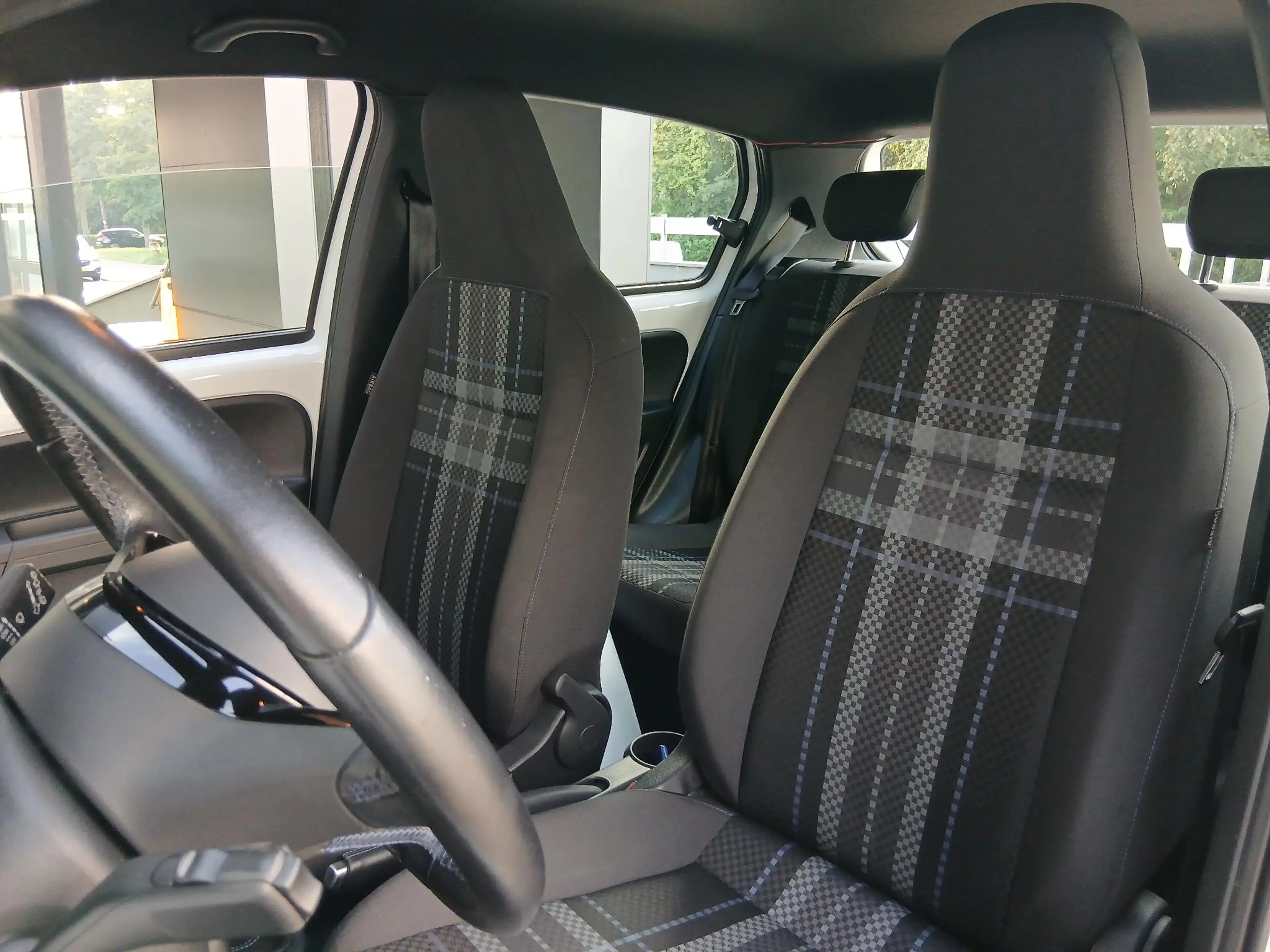 Volkswagen up! 1.0 BMT up! beats — photo 15
