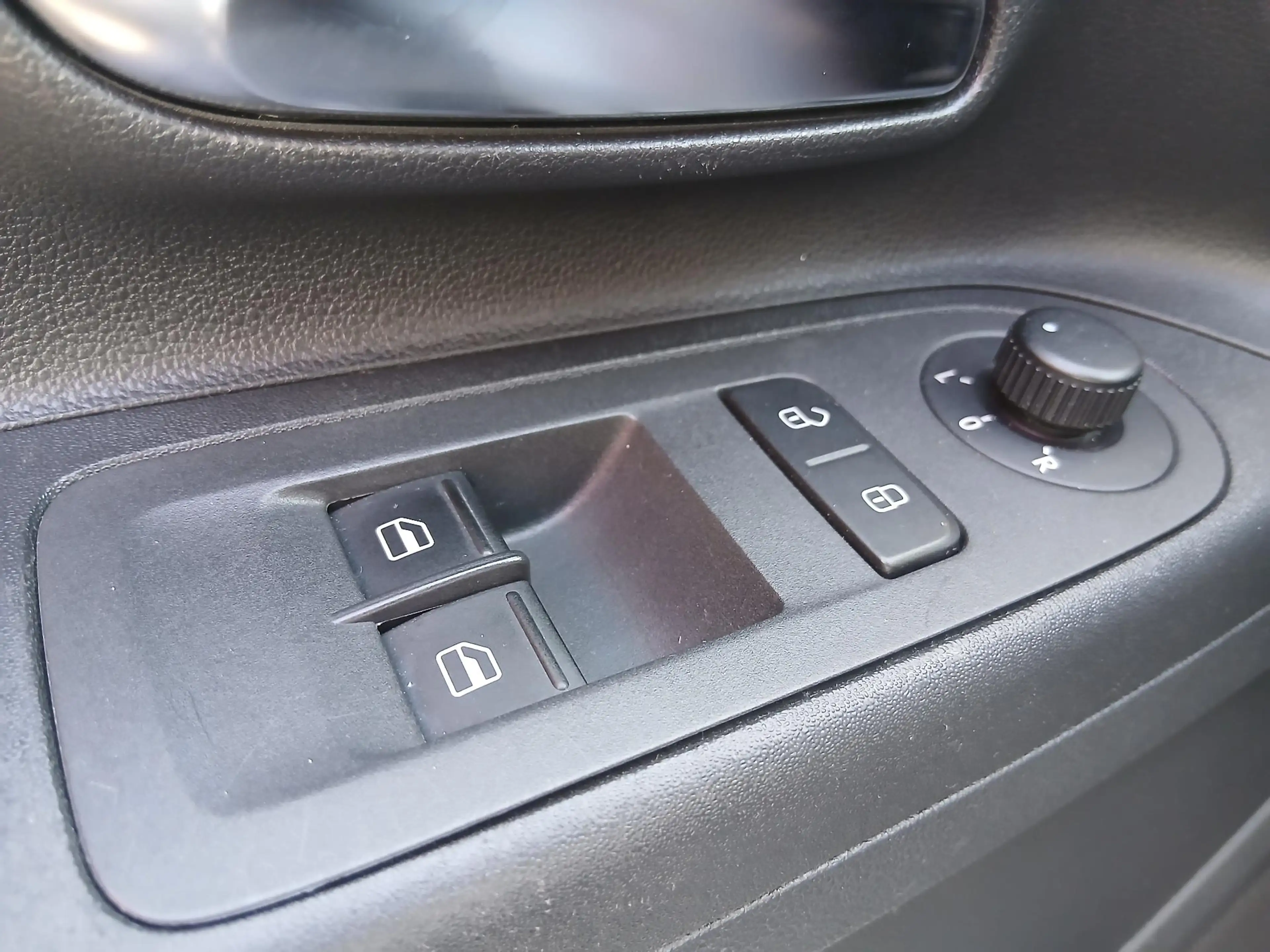 Volkswagen up! 1.0 BMT up! beats — photo 26